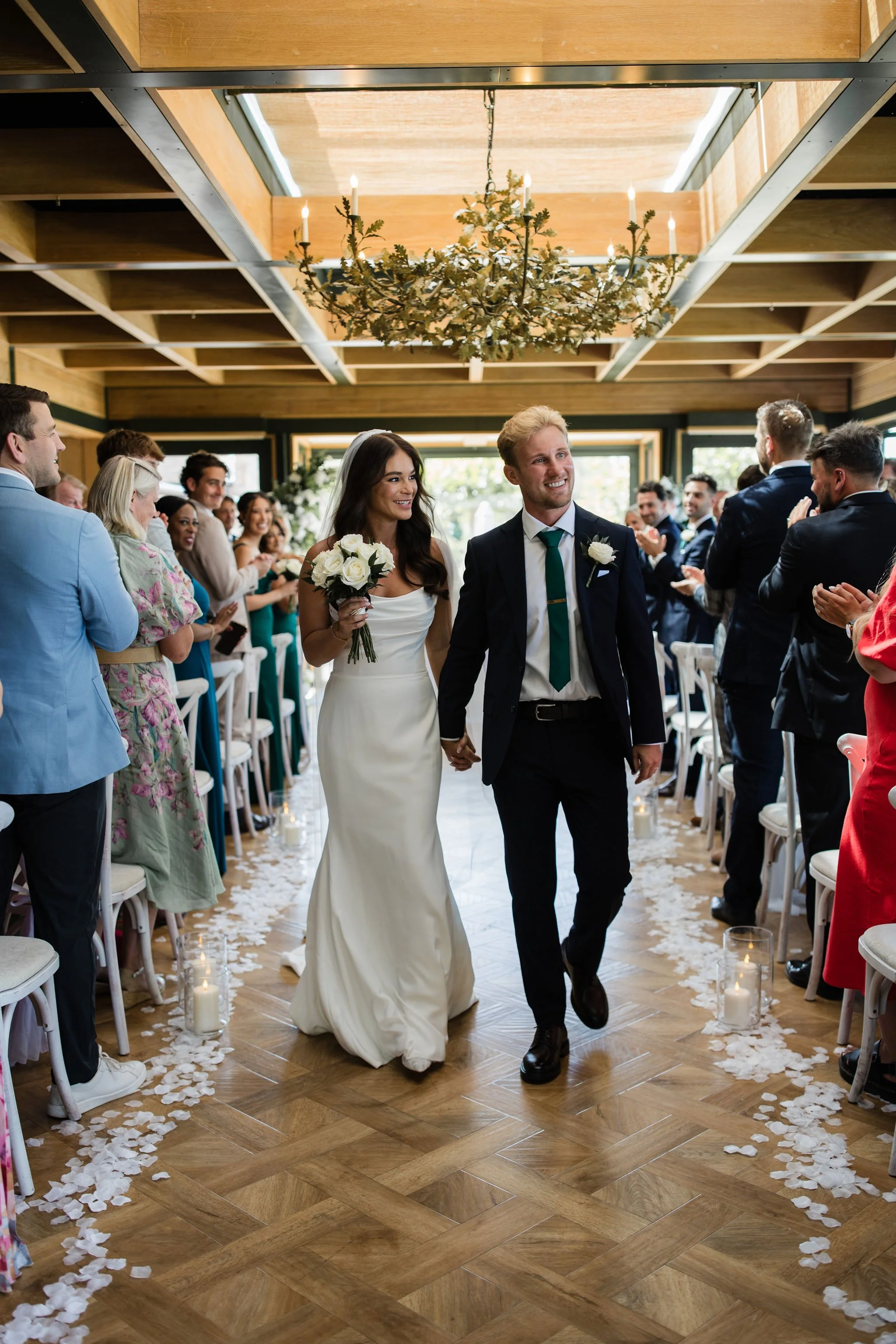 Timeless- authentic-wedding-photography-luxuryfeel-theoldhallely63.jpg