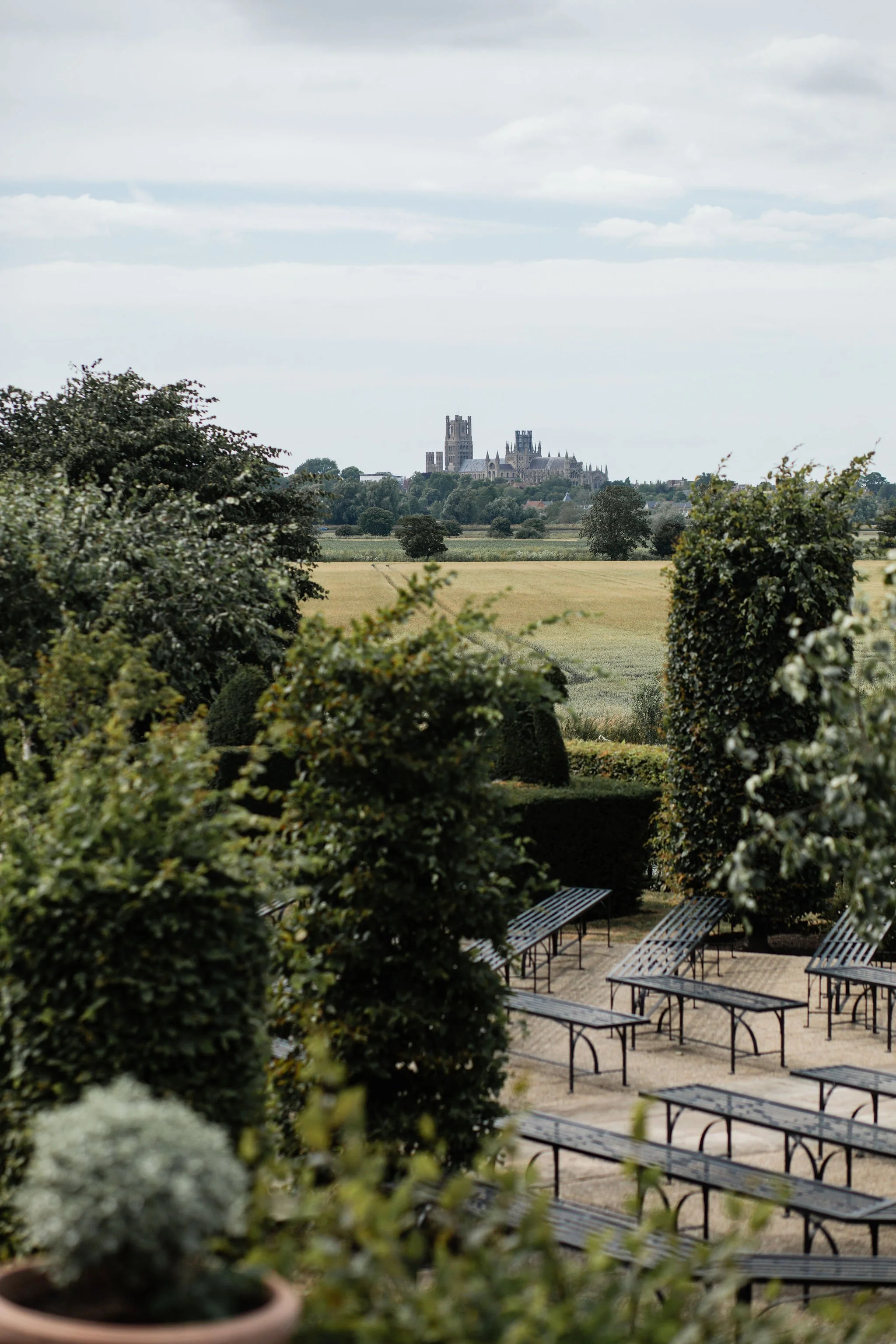 Timeless- authentic-wedding-photography-luxuryfeel-theoldhallely83.jpg