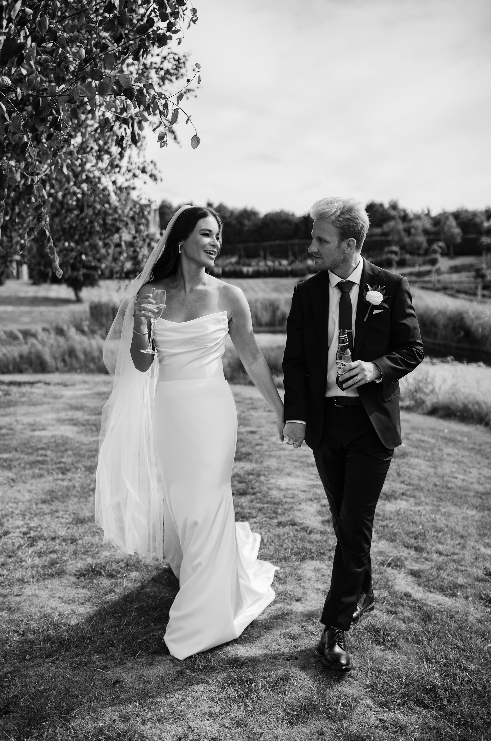 Timeless- authentic-wedding-photography-luxuryfeel-theoldhallely92.jpg