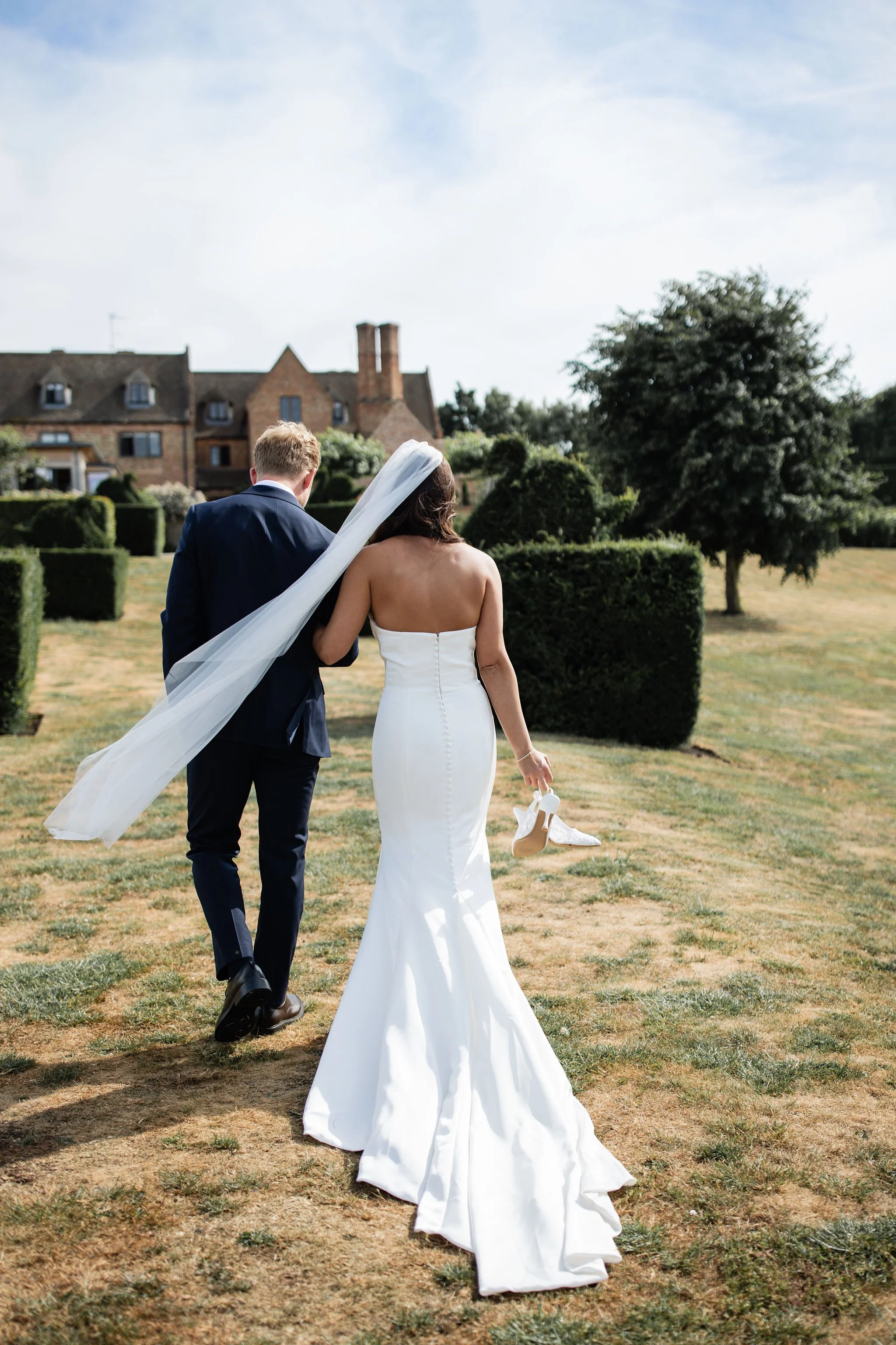 Timeless- authentic-wedding-photography-luxuryfeel-theoldhallely93.jpg