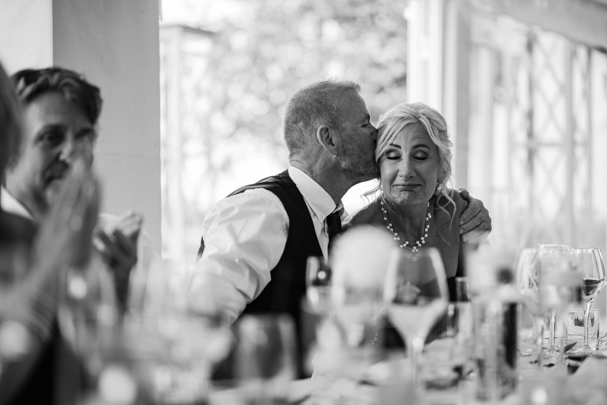 Timeless- authentic-wedding-photography-luxuryfeel-theoldhallely105.jpg