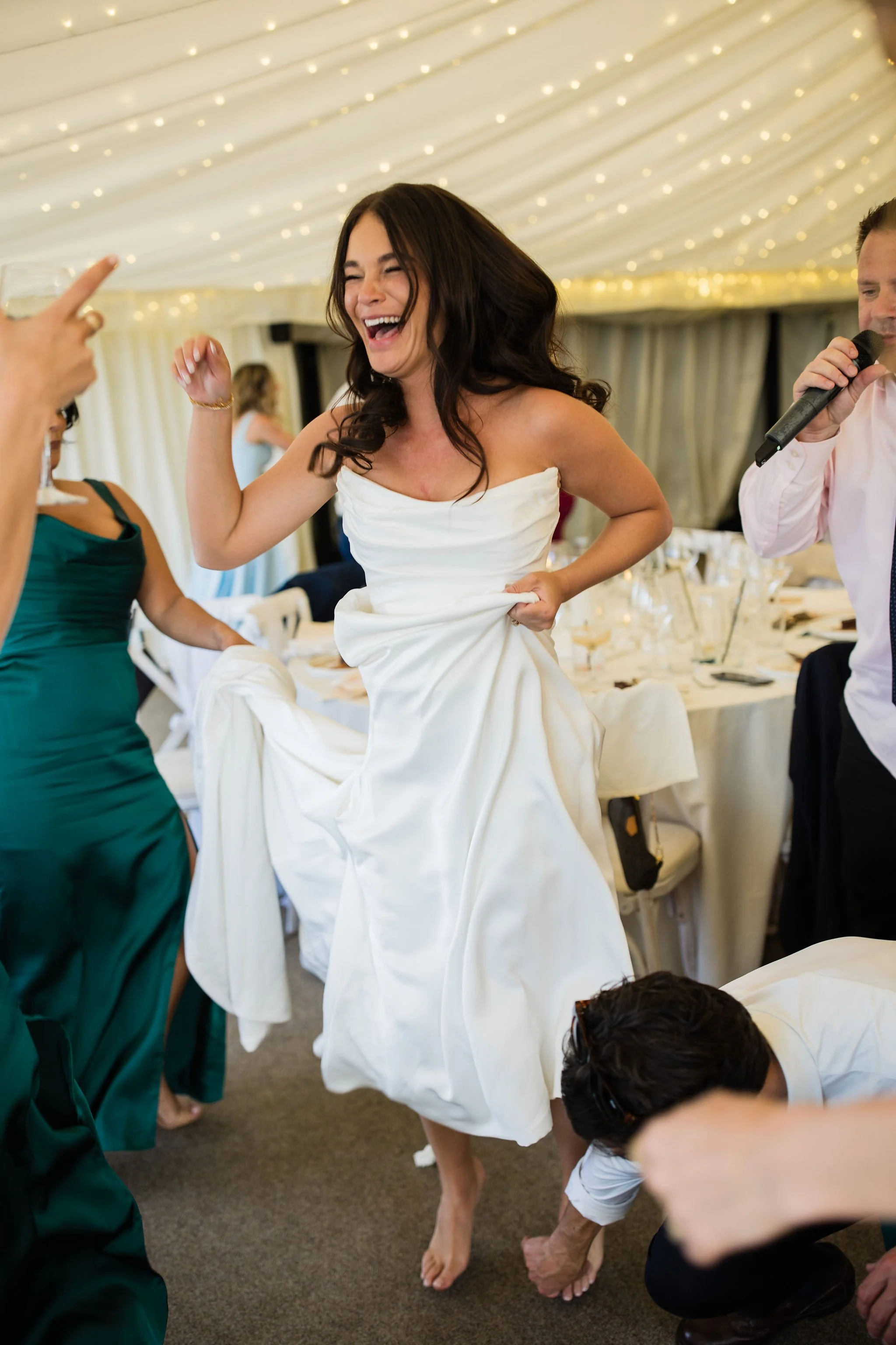 Timeless- authentic-wedding-photography-luxuryfeel-theoldhallely115.jpg