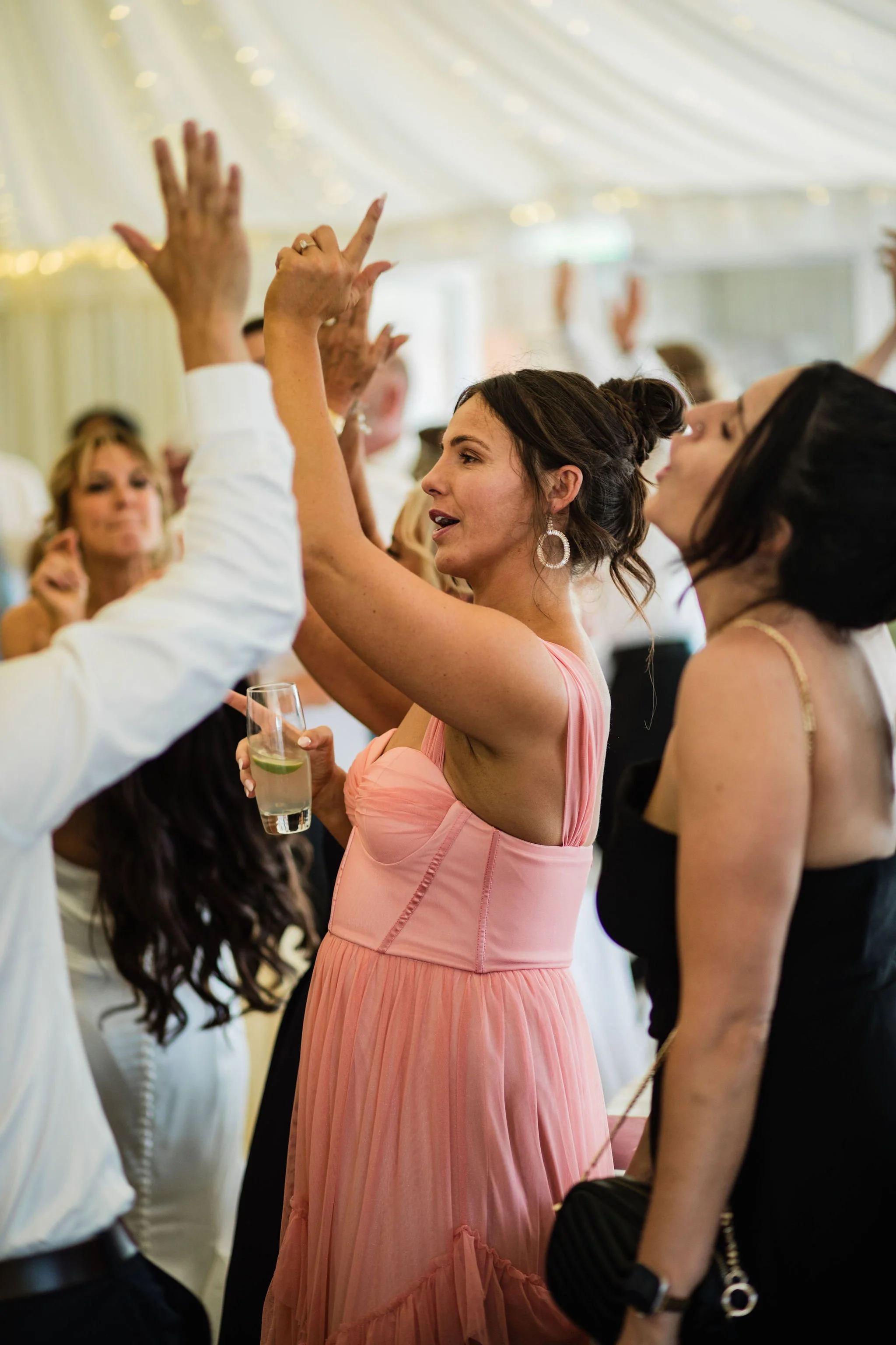 Timeless- authentic-wedding-photography-luxuryfeel-theoldhallely117.jpg