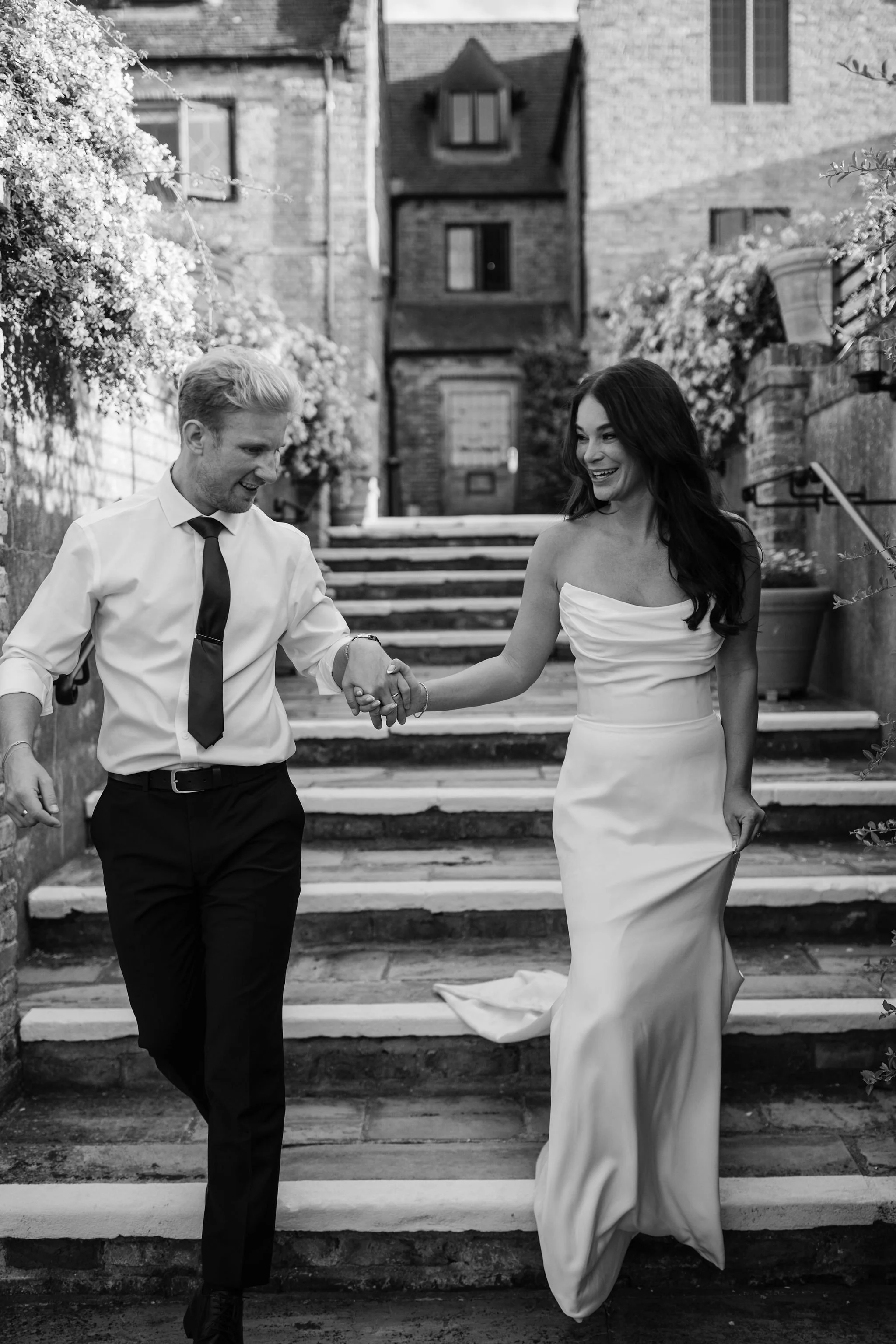 Timeless- authentic-wedding-photography-luxuryfeel-theoldhallely121.jpg