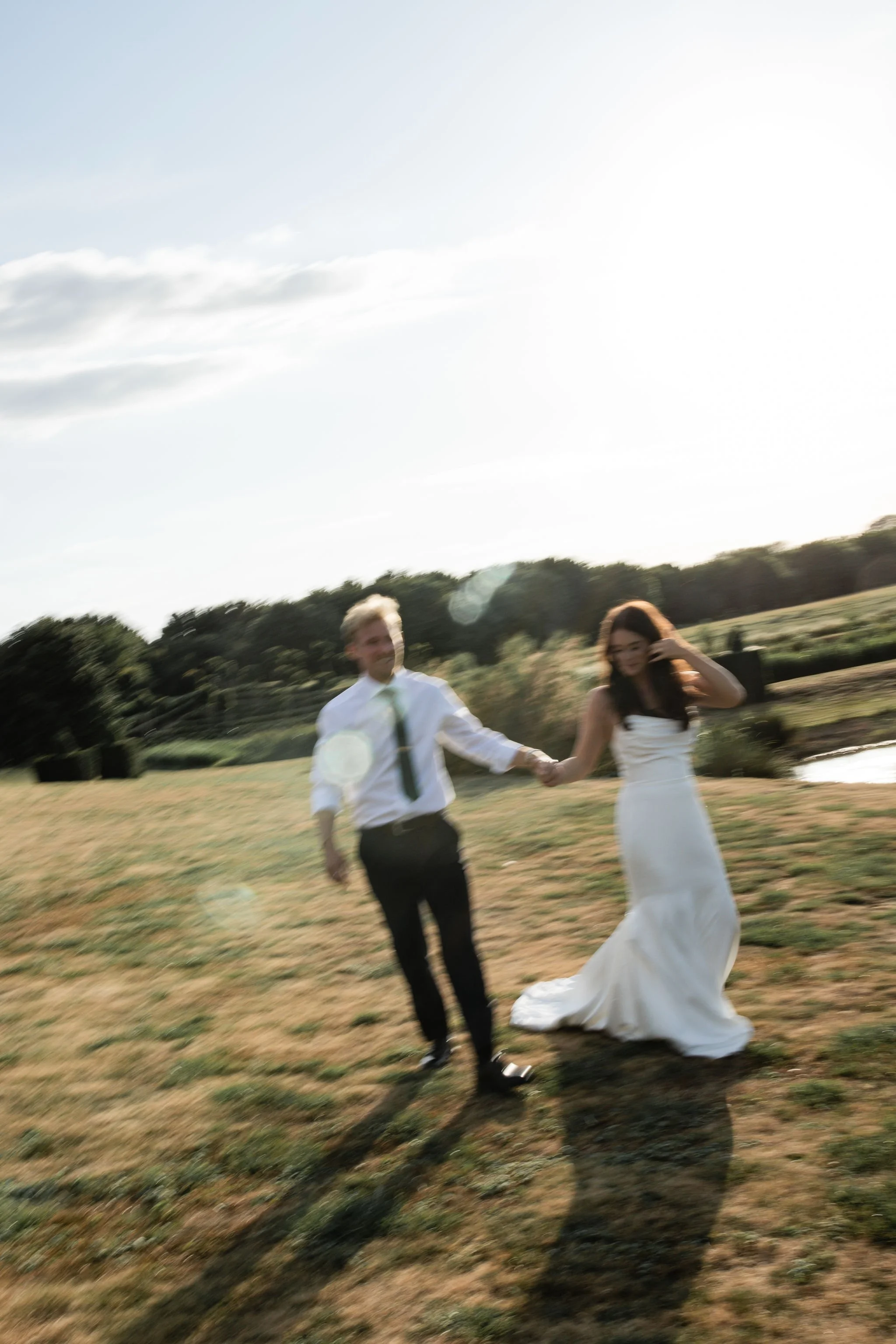 Timeless- authentic-wedding-photography-luxuryfeel-theoldhallely122.jpg