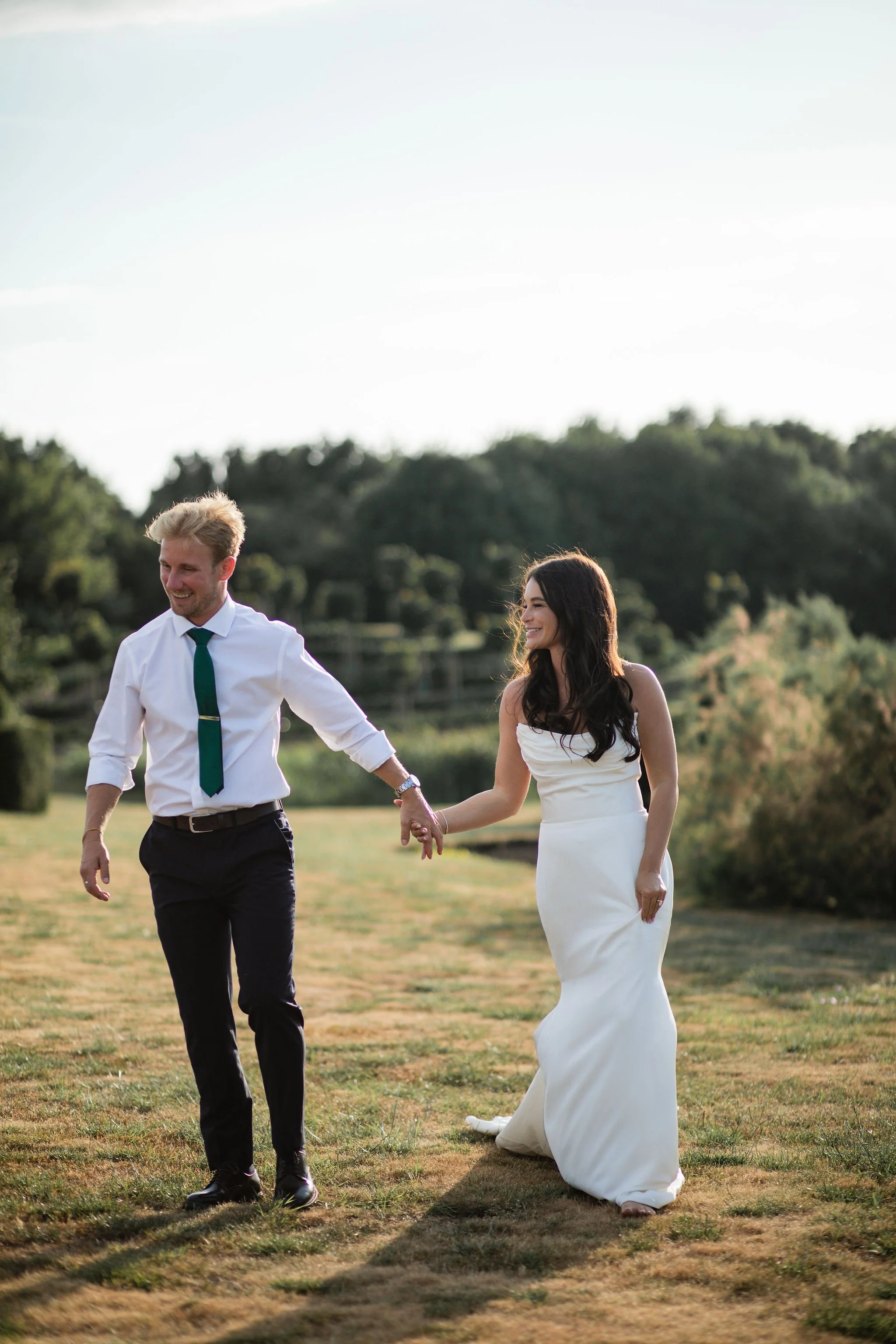 Timeless- authentic-wedding-photography-luxuryfeel-theoldhallely125.jpg