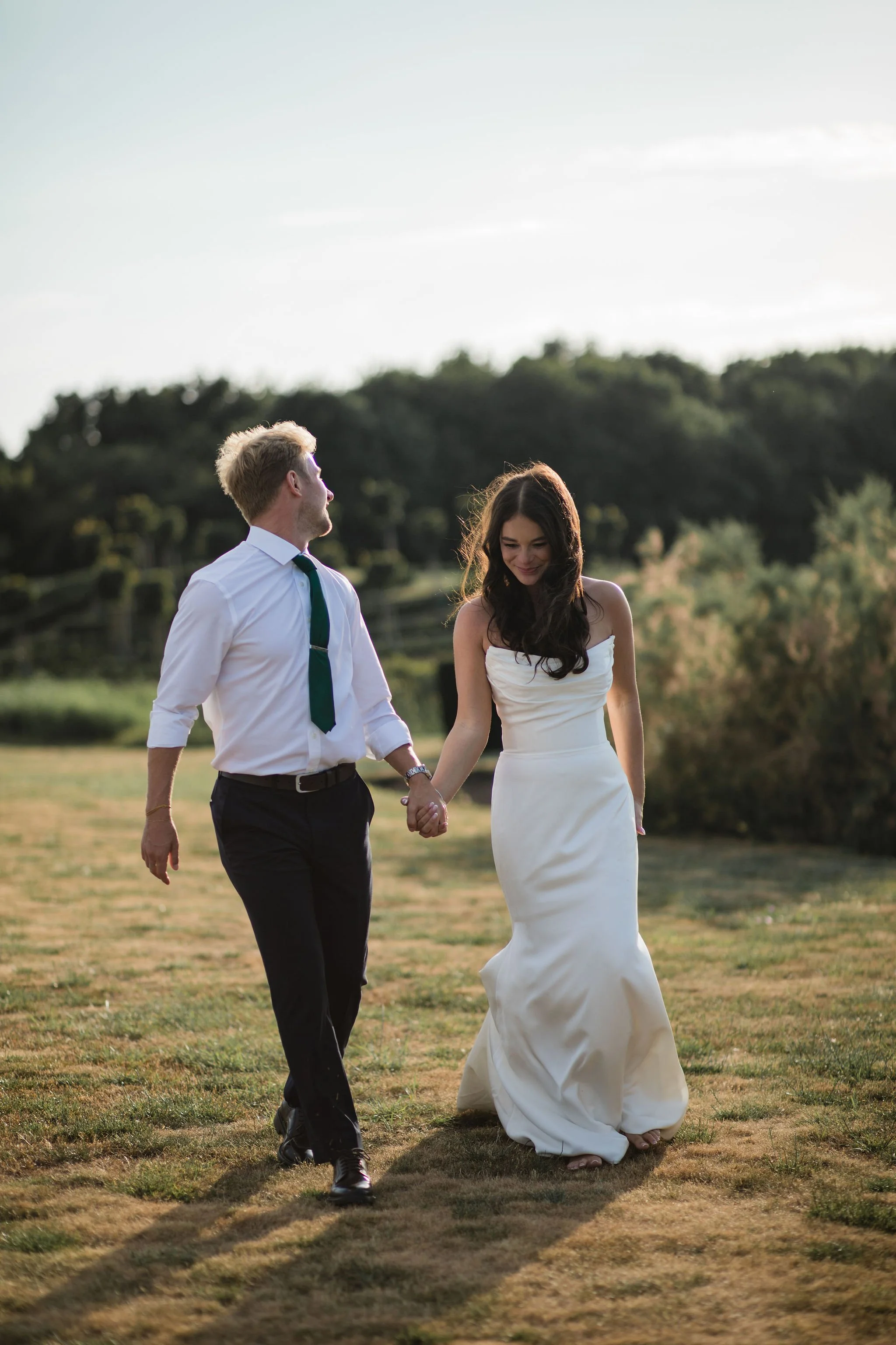 Timeless- authentic-wedding-photography-luxuryfeel-theoldhallely126.jpg