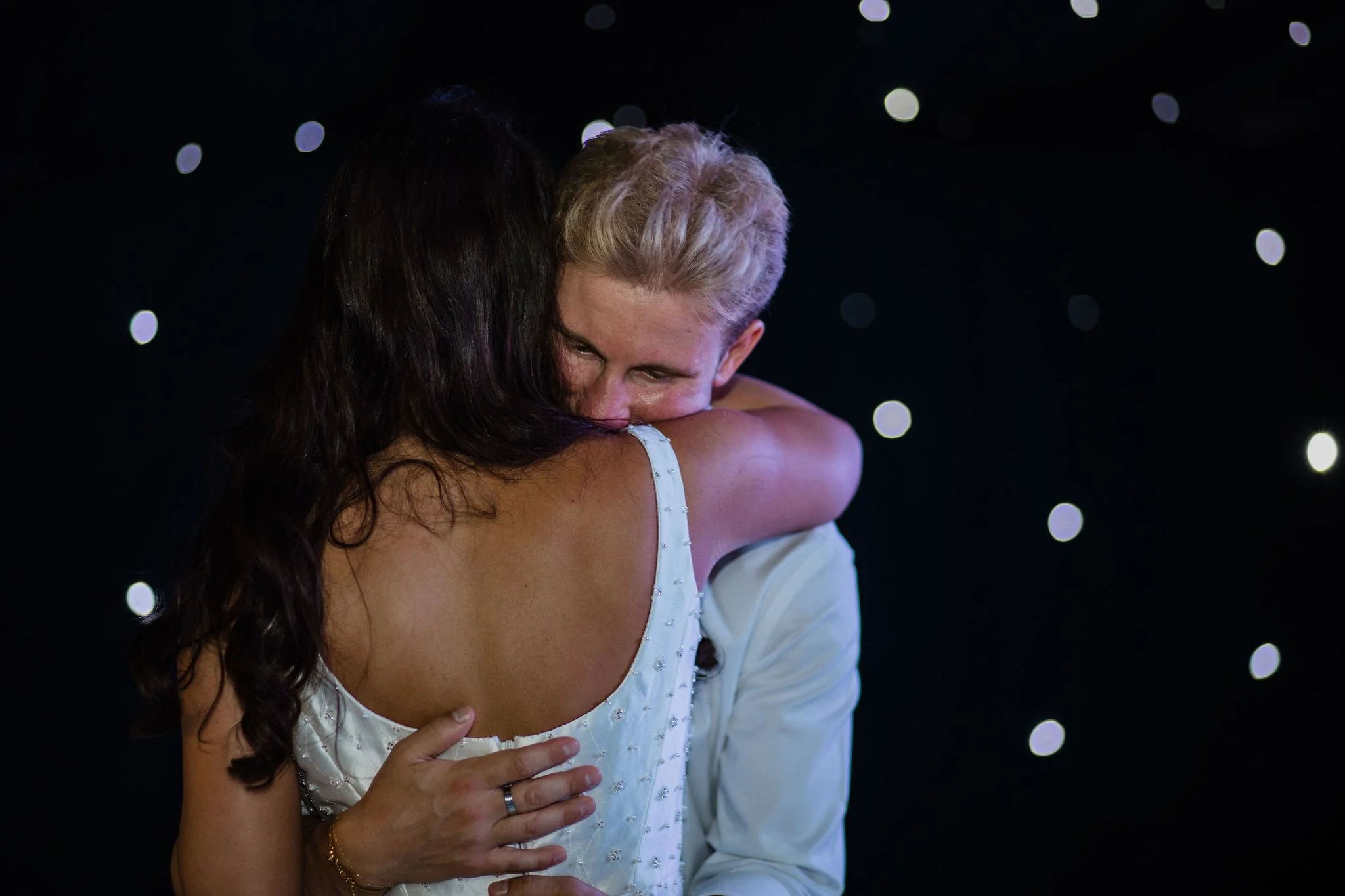 Timeless- authentic-wedding-photography-luxuryfeel-theoldhallely143.jpg