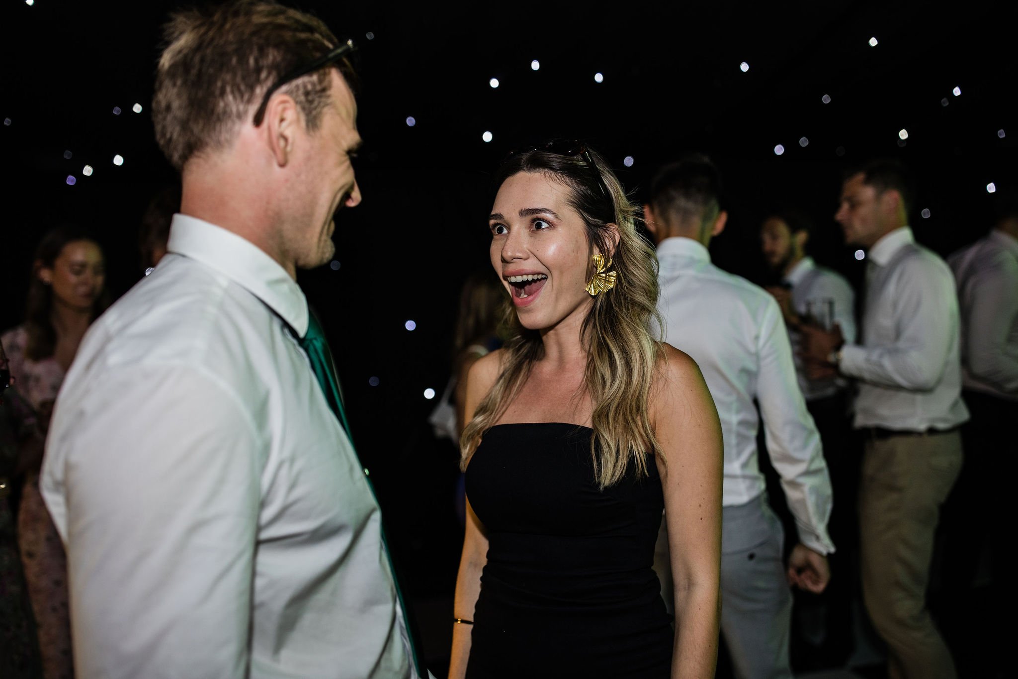 Timeless- authentic-wedding-photography-luxuryfeel-theoldhallely148.jpg