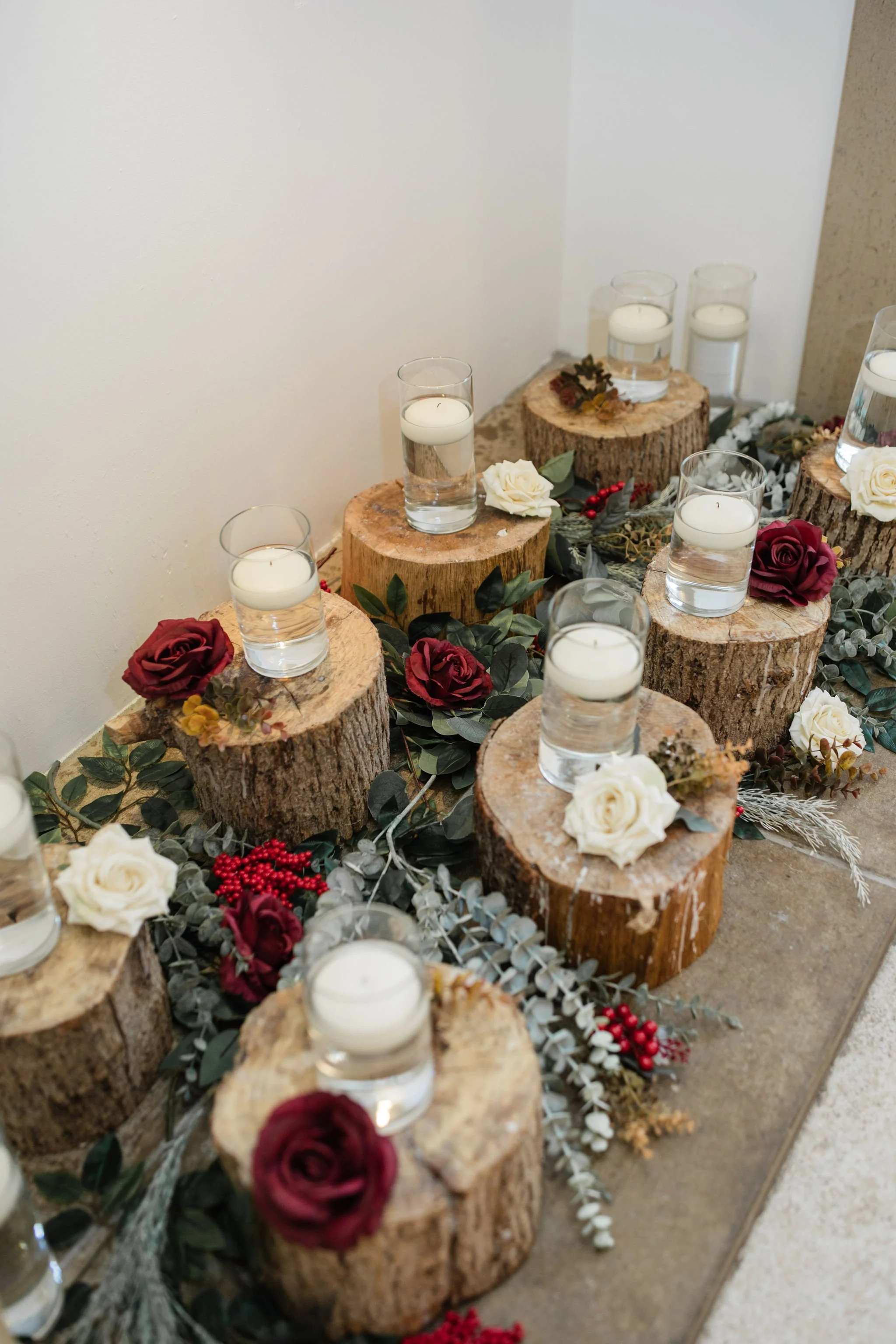 Timeless- authentic-wedding-photography-luxuryfeel-theoldhallely10.jpg