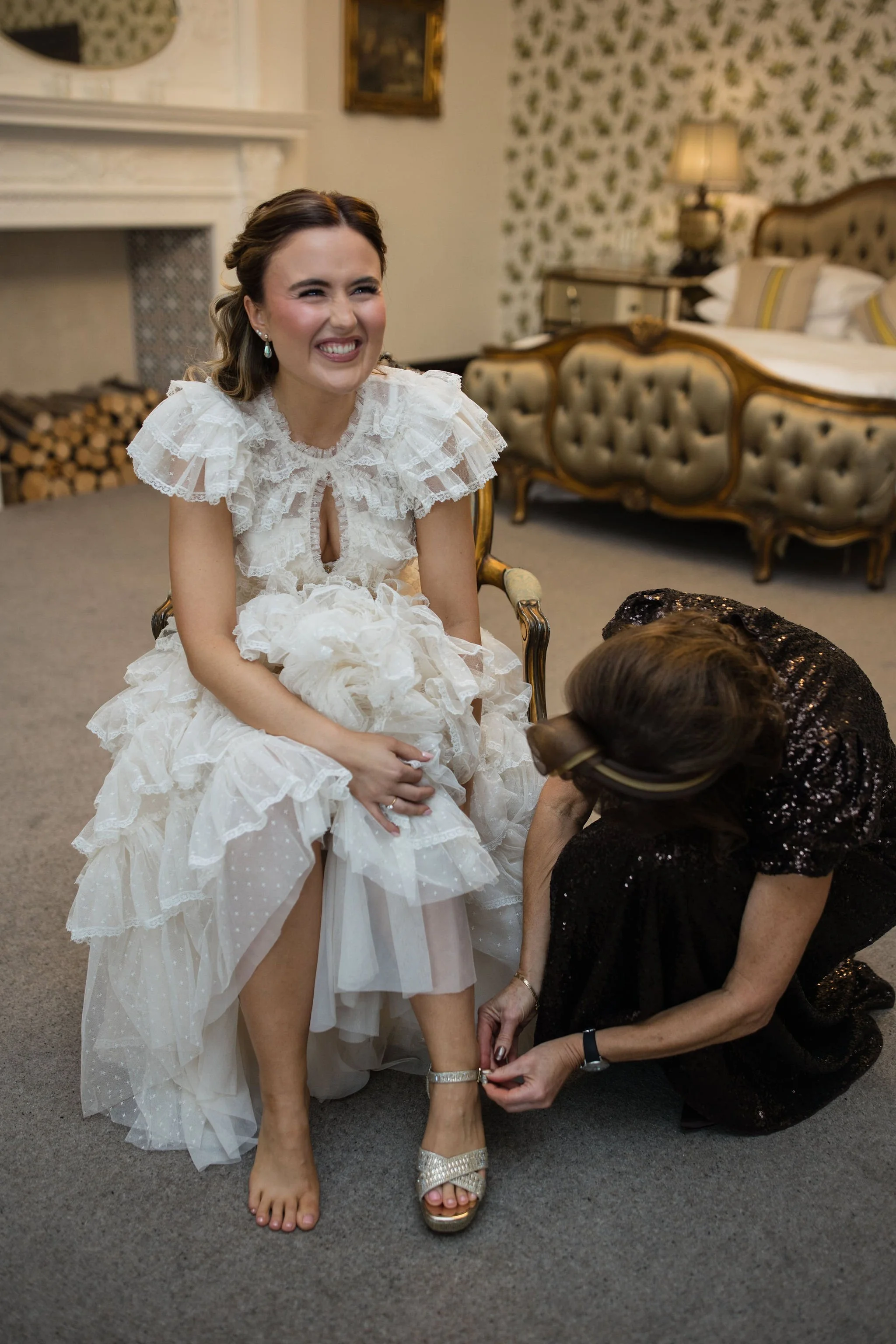 Timeless- authentic-wedding-photography-luxuryfeel-theoldhallely19.jpg