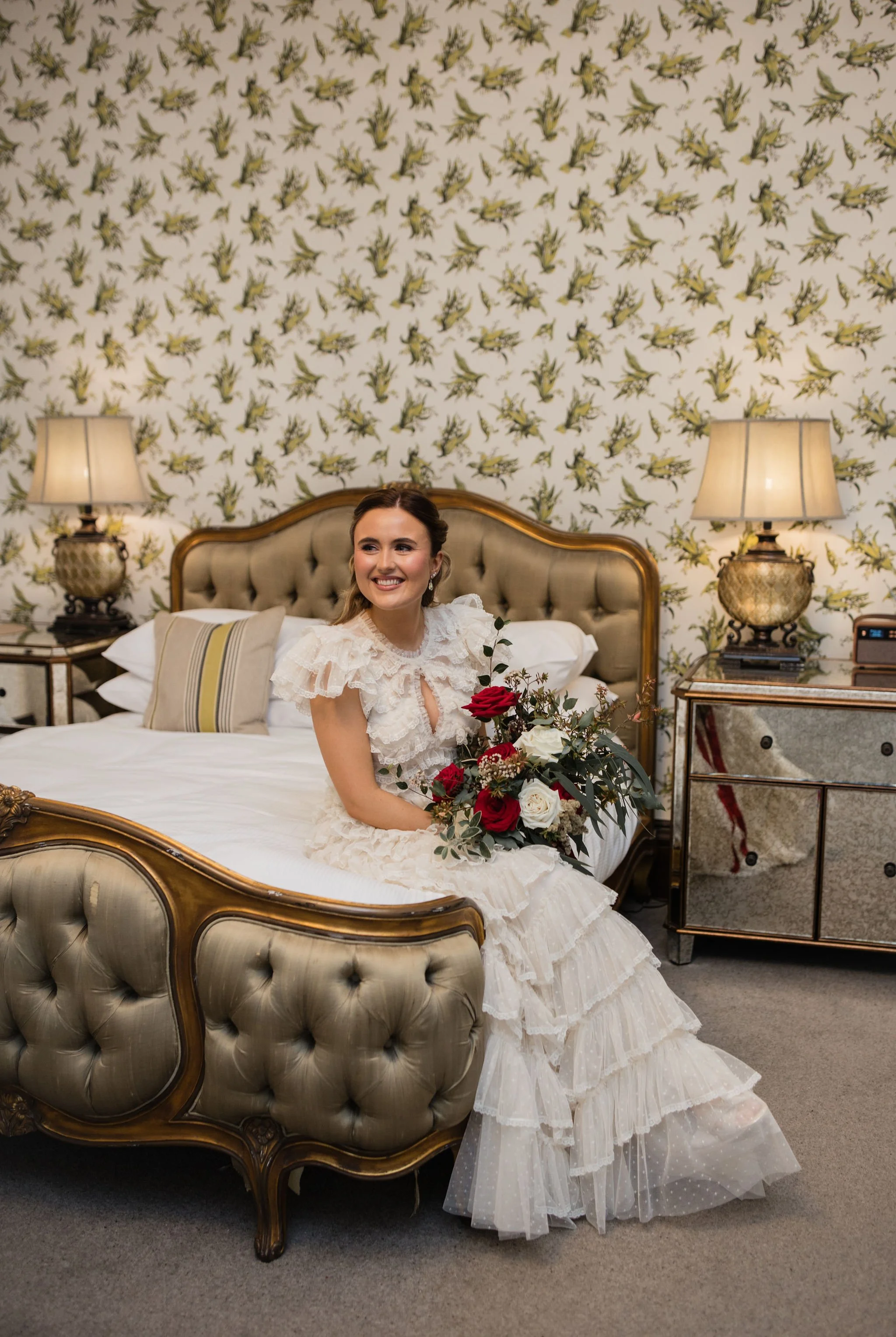 Timeless- authentic-wedding-photography-luxuryfeel-theoldhallely20.jpg