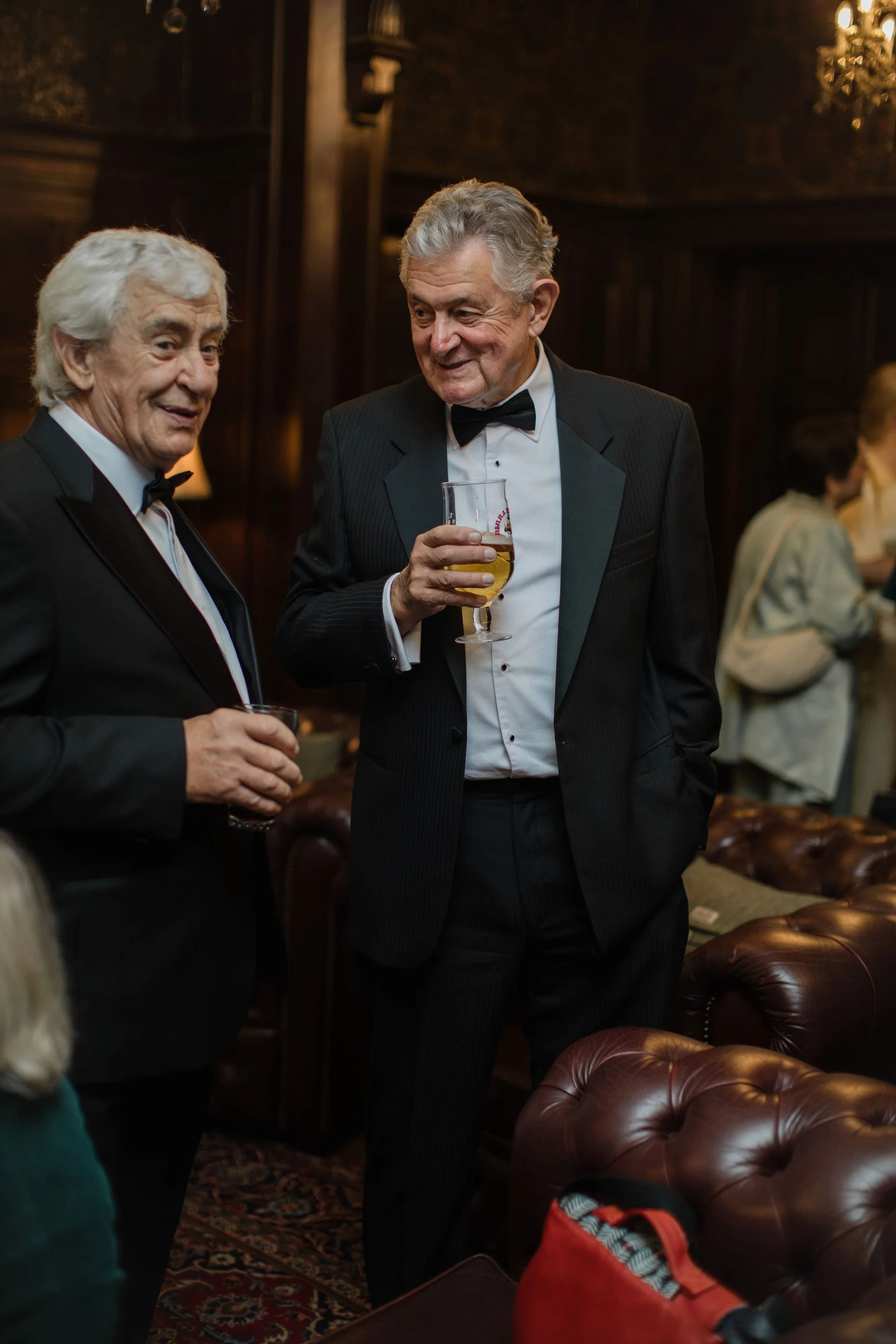 Timeless- authentic-wedding-photography-luxuryfeel-theoldhallely22.jpg