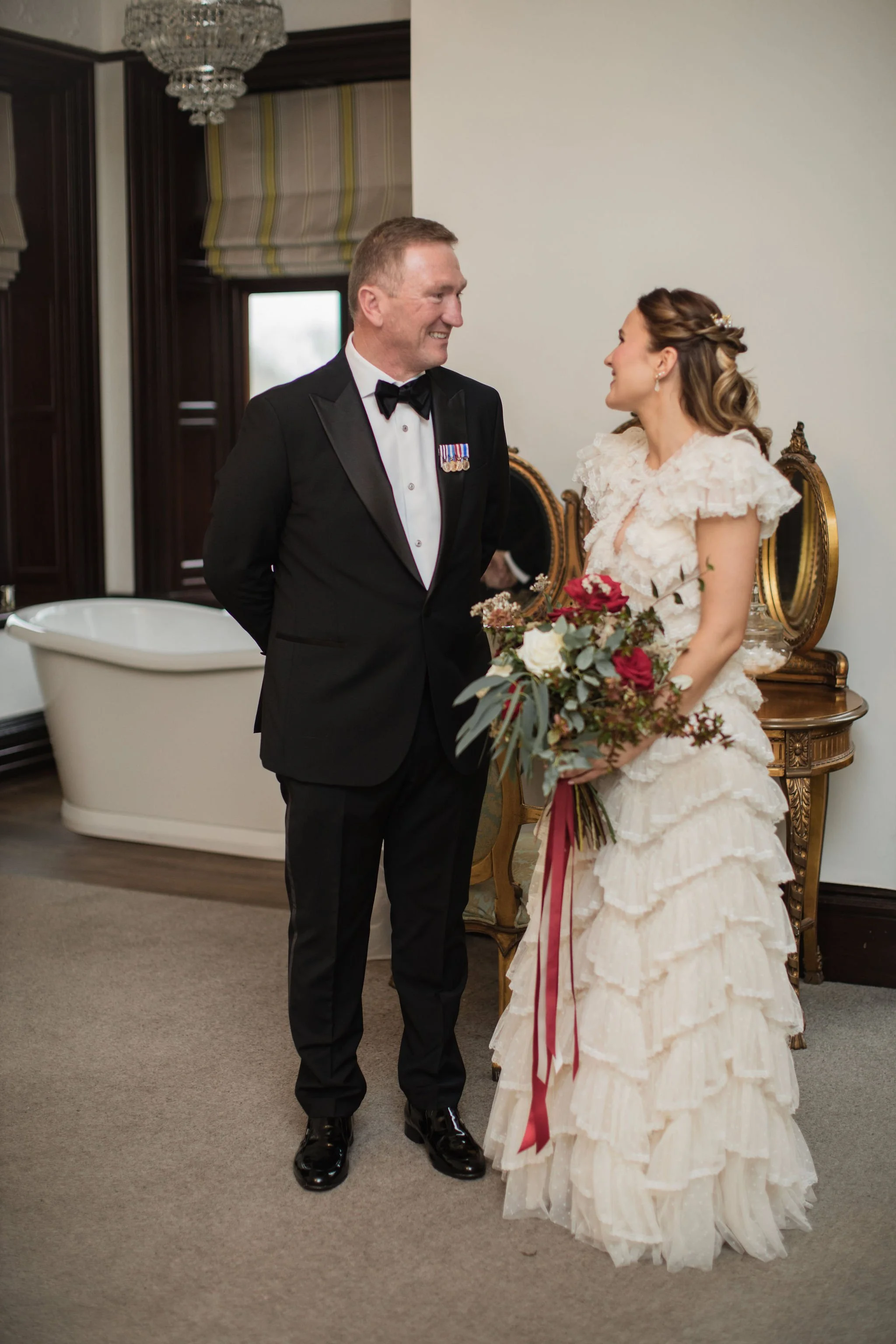 Timeless- authentic-wedding-photography-luxuryfeel-theoldhallely23.jpg