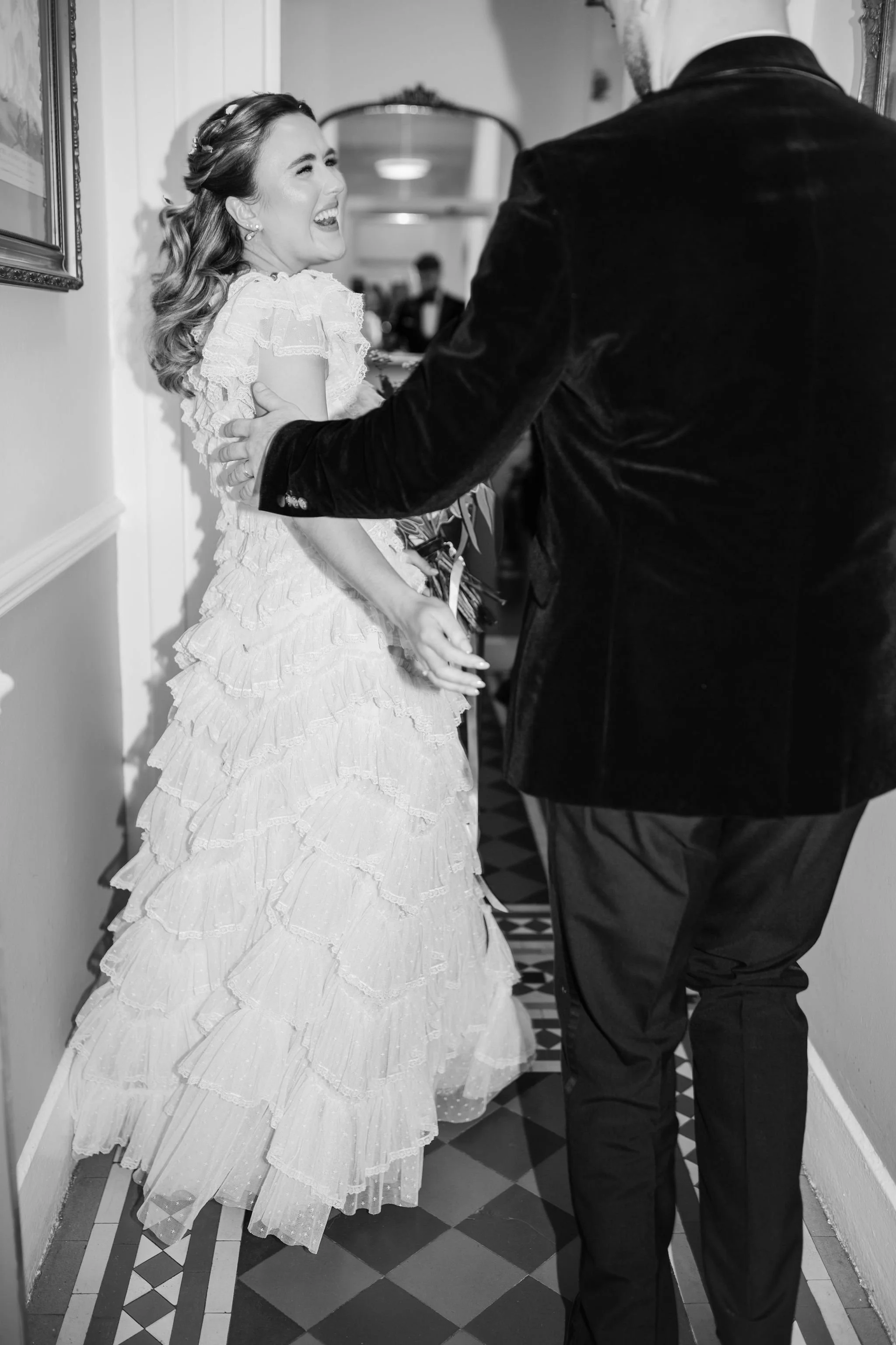 Timeless- authentic-wedding-photography-luxuryfeel-theoldhallely48.jpg