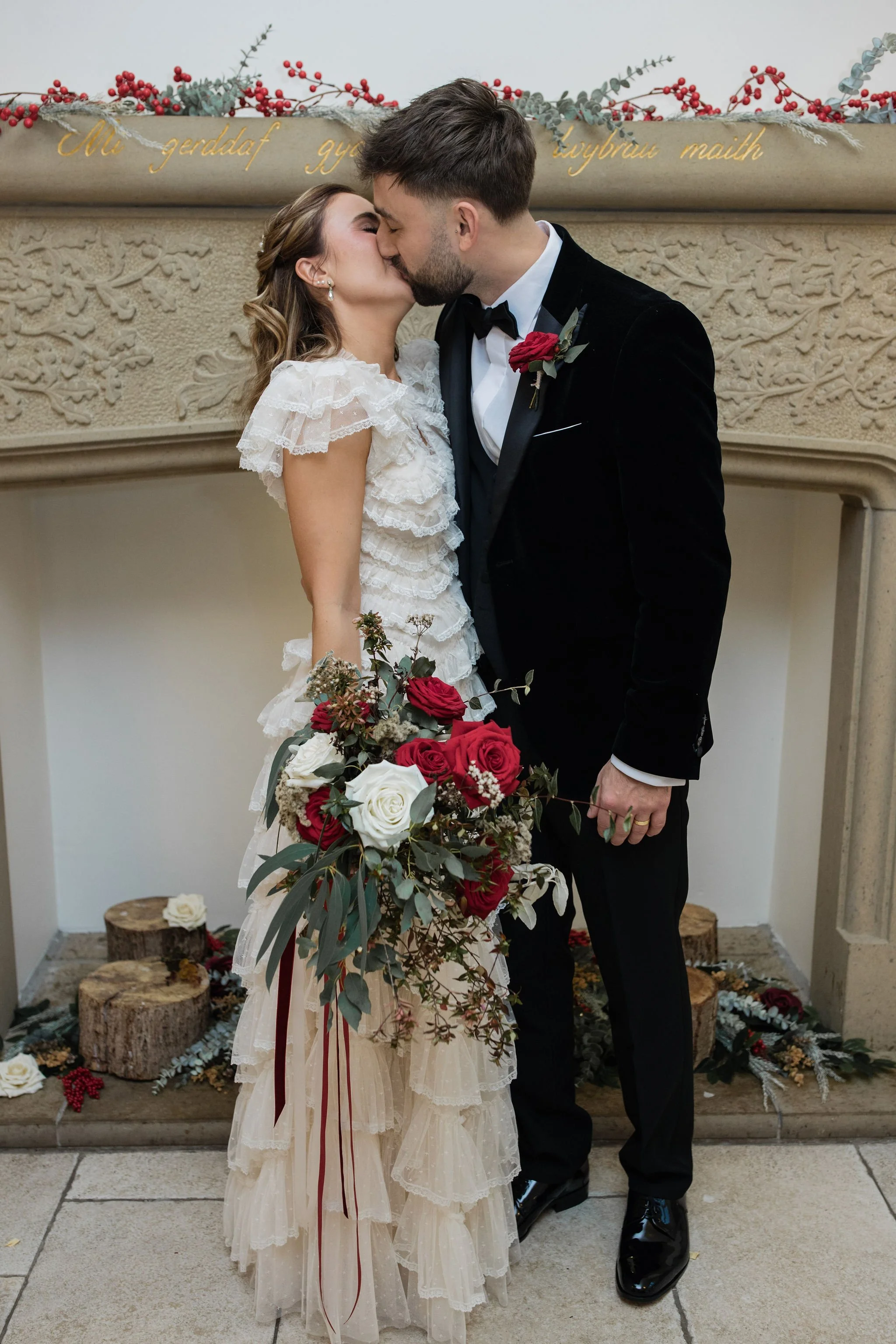 Timeless- authentic-wedding-photography-luxuryfeel-theoldhallely57.jpg