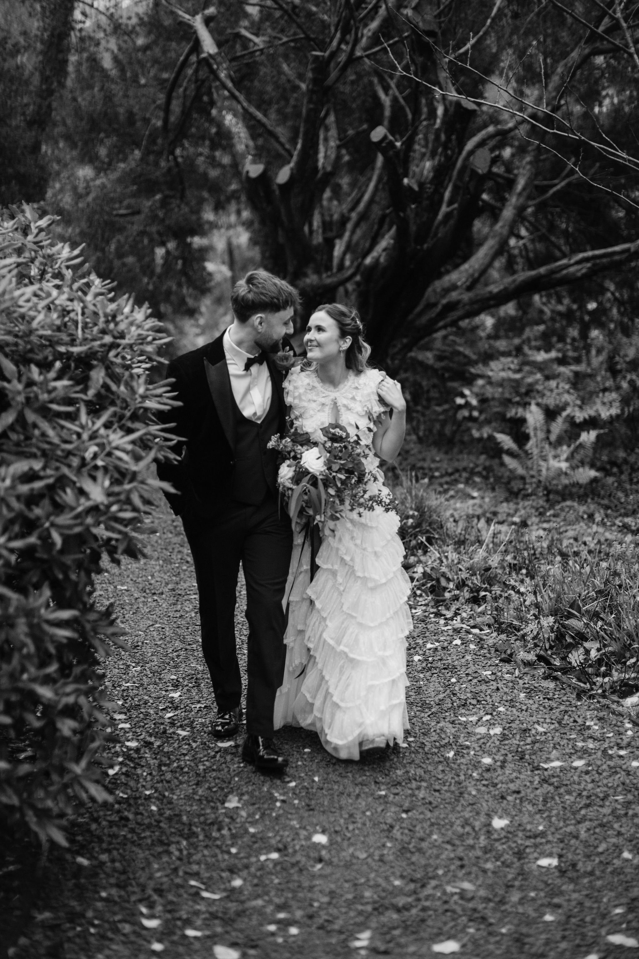 Timeless- authentic-wedding-photography-luxuryfeel-theoldhallely70.jpg