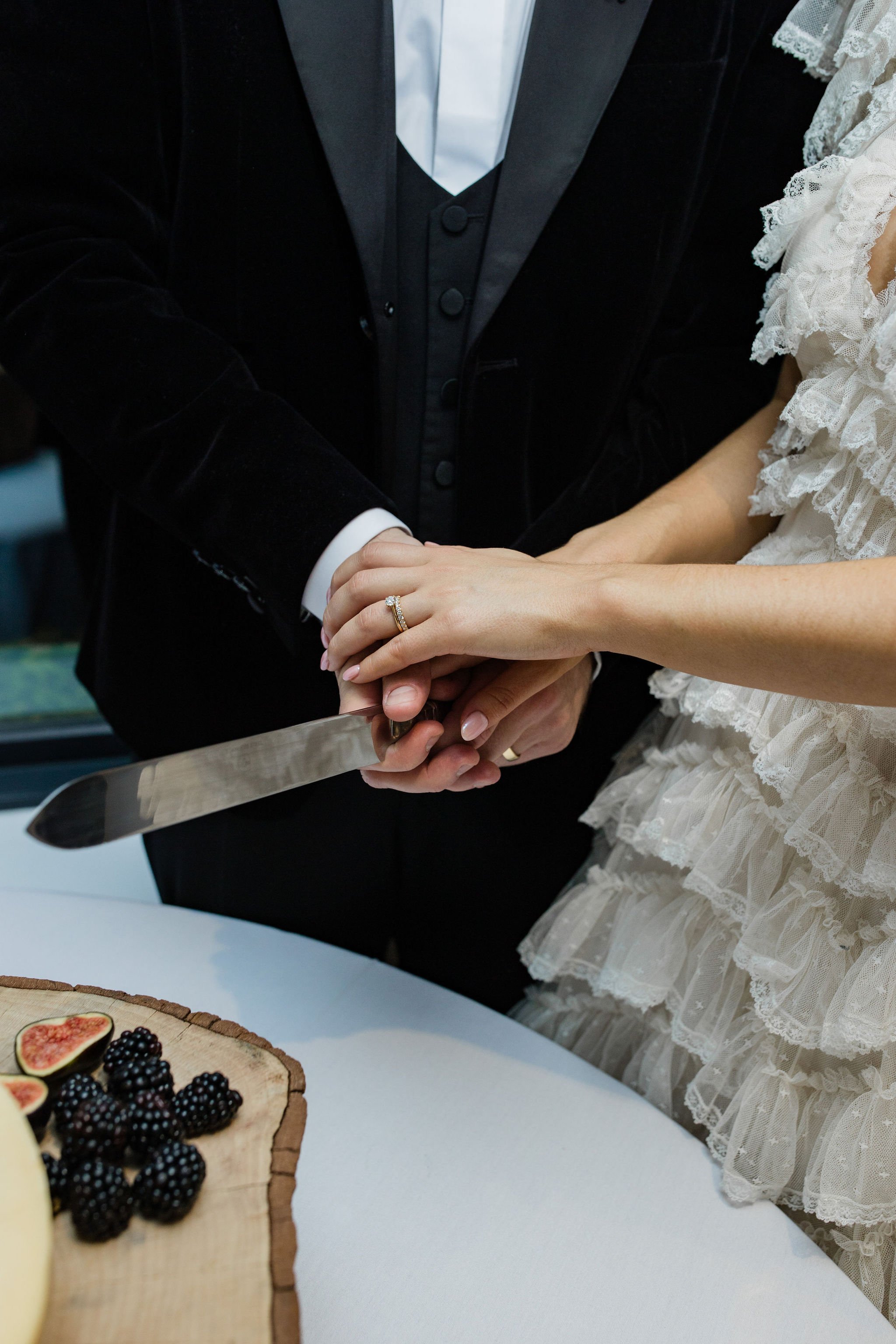 Timeless- authentic-wedding-photography-luxuryfeel-theoldhallely88.jpg