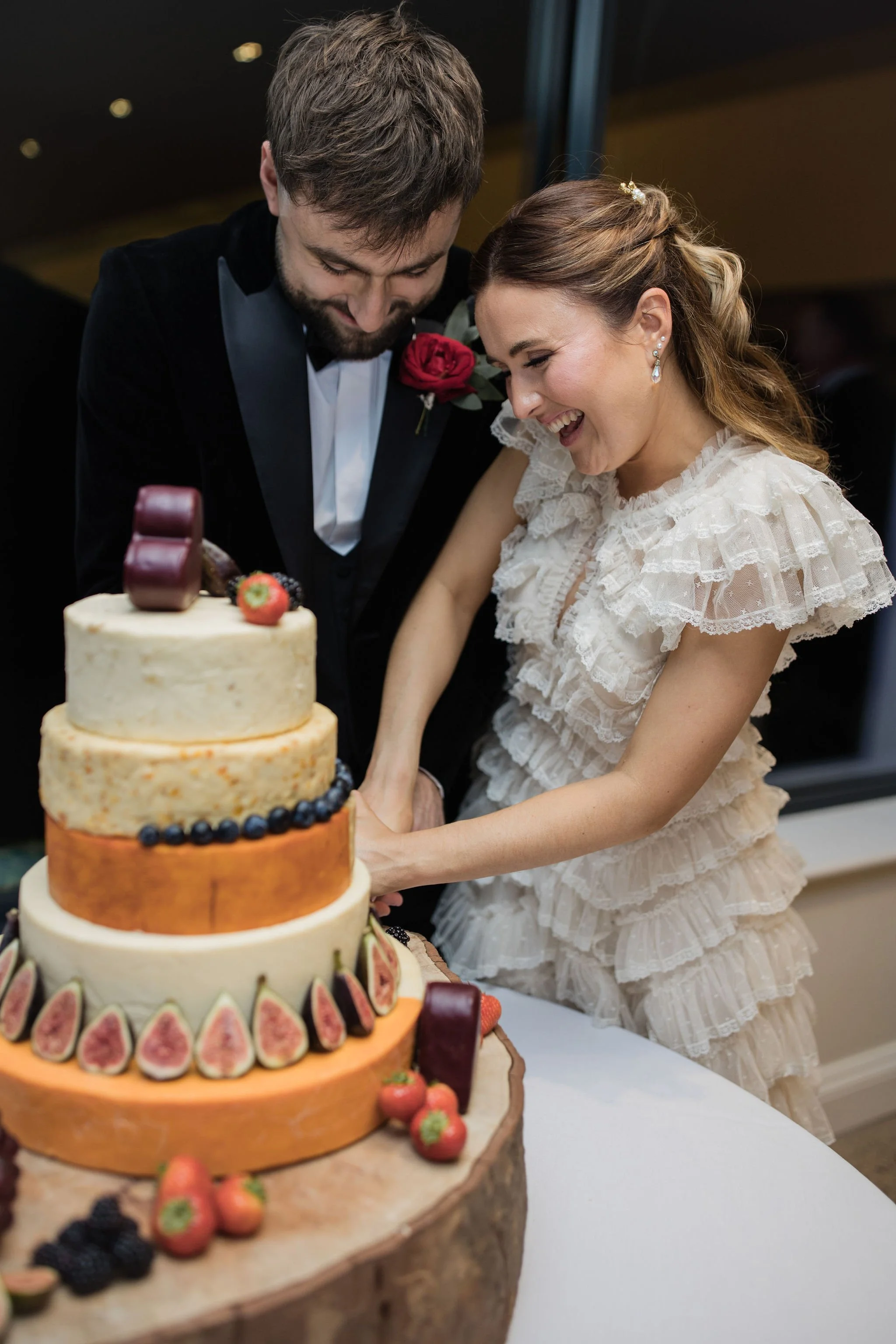 Timeless- authentic-wedding-photography-luxuryfeel-theoldhallely89.jpg