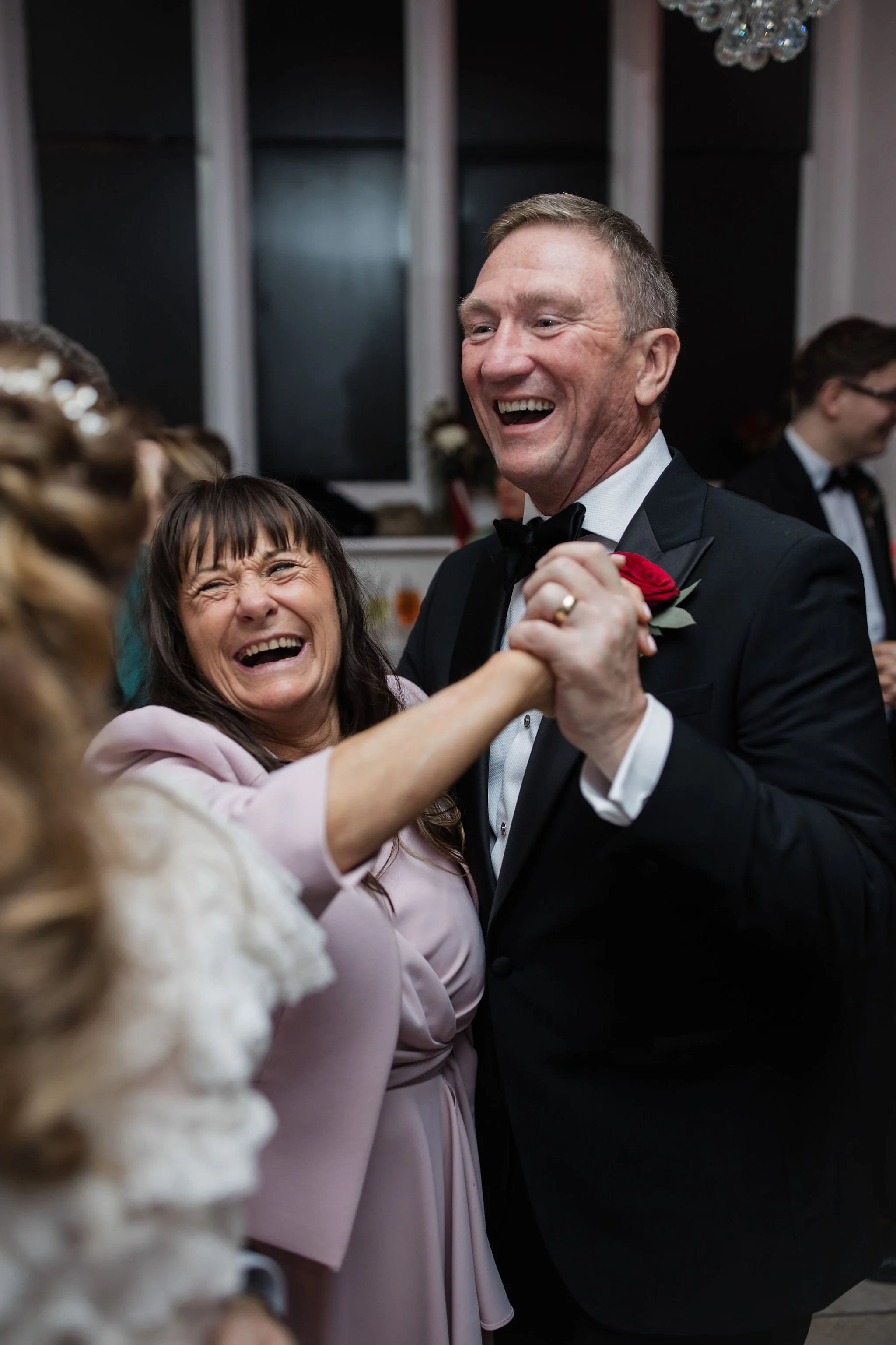 Timeless- authentic-wedding-photography-luxuryfeel-theoldhallely112.jpg