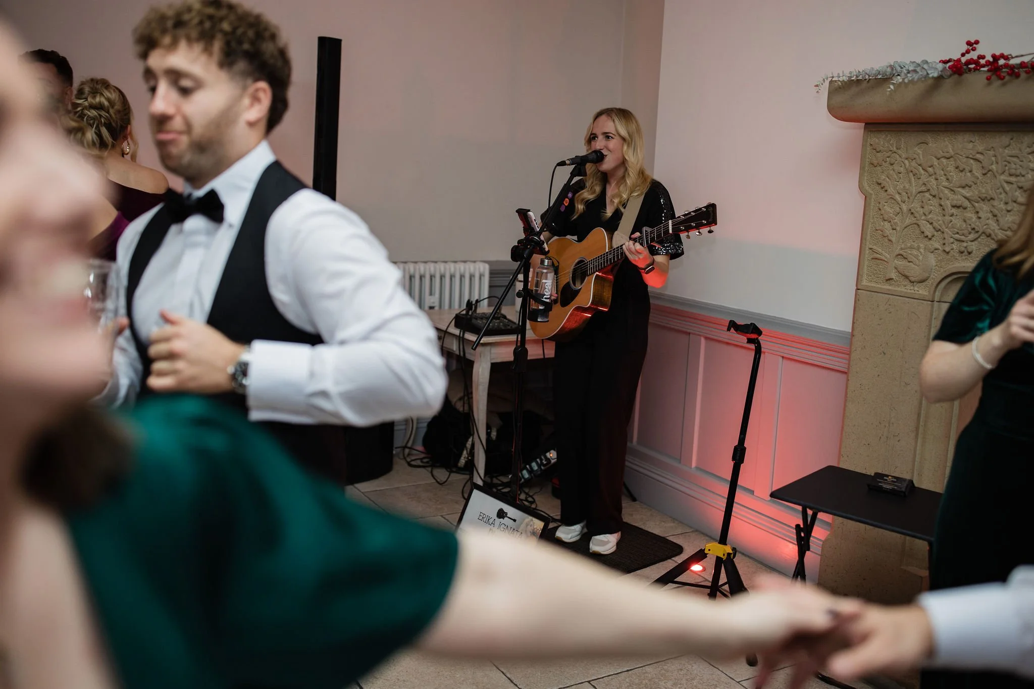 Timeless- authentic-wedding-photography-luxuryfeel-theoldhallely114.jpg