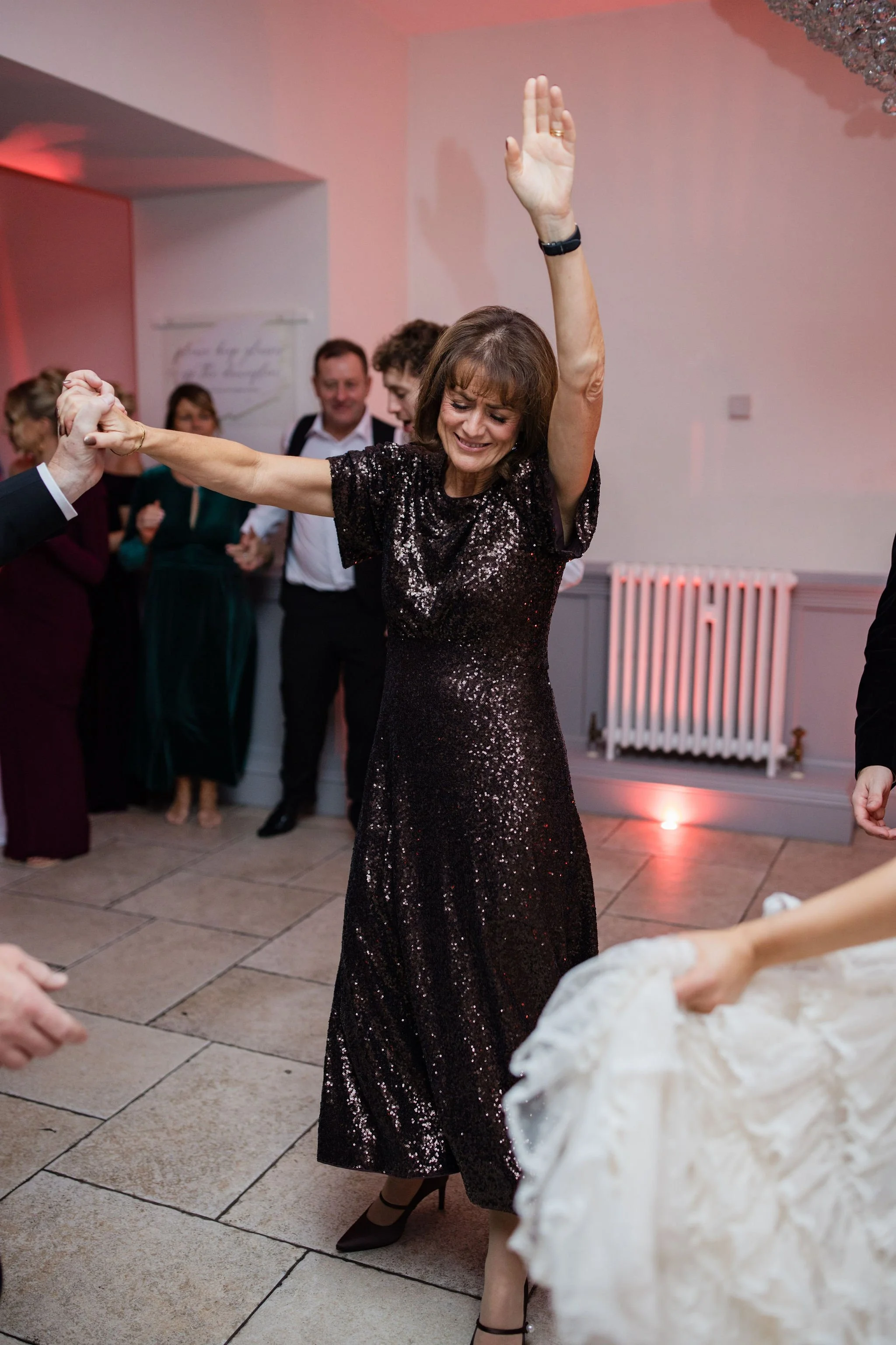 Timeless- authentic-wedding-photography-luxuryfeel-theoldhallely121.jpg