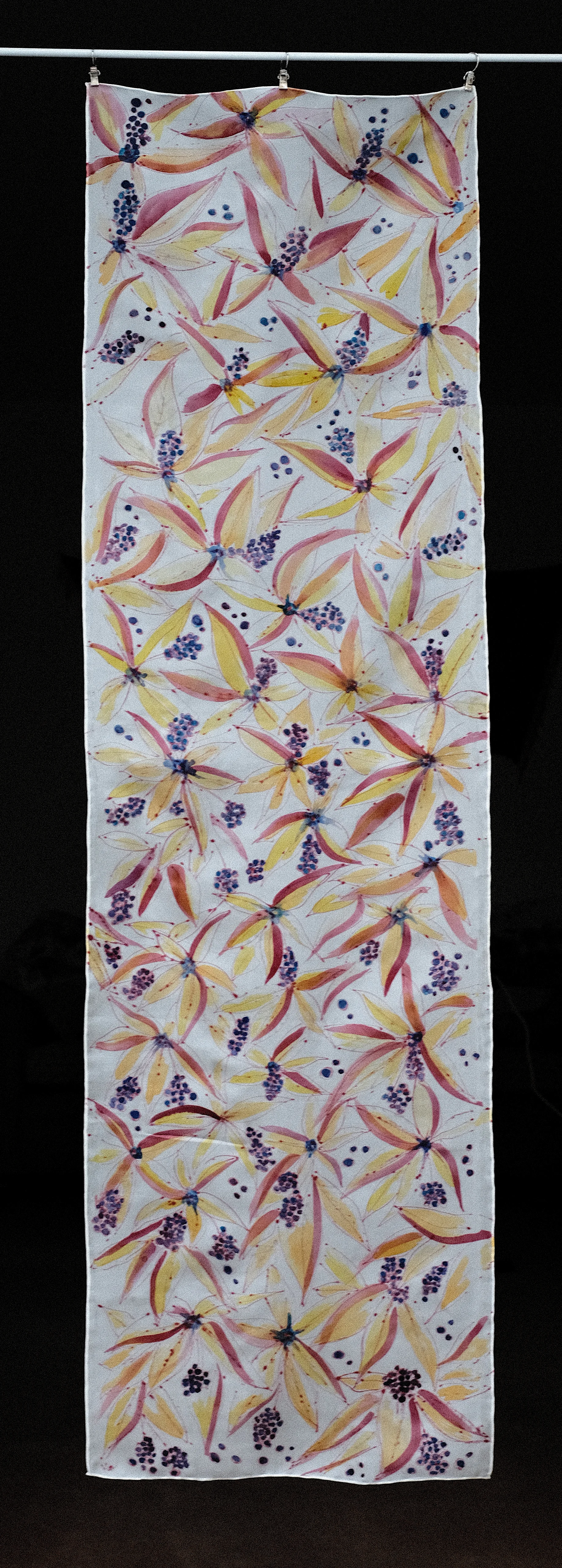 berries, 150cm x 45cm