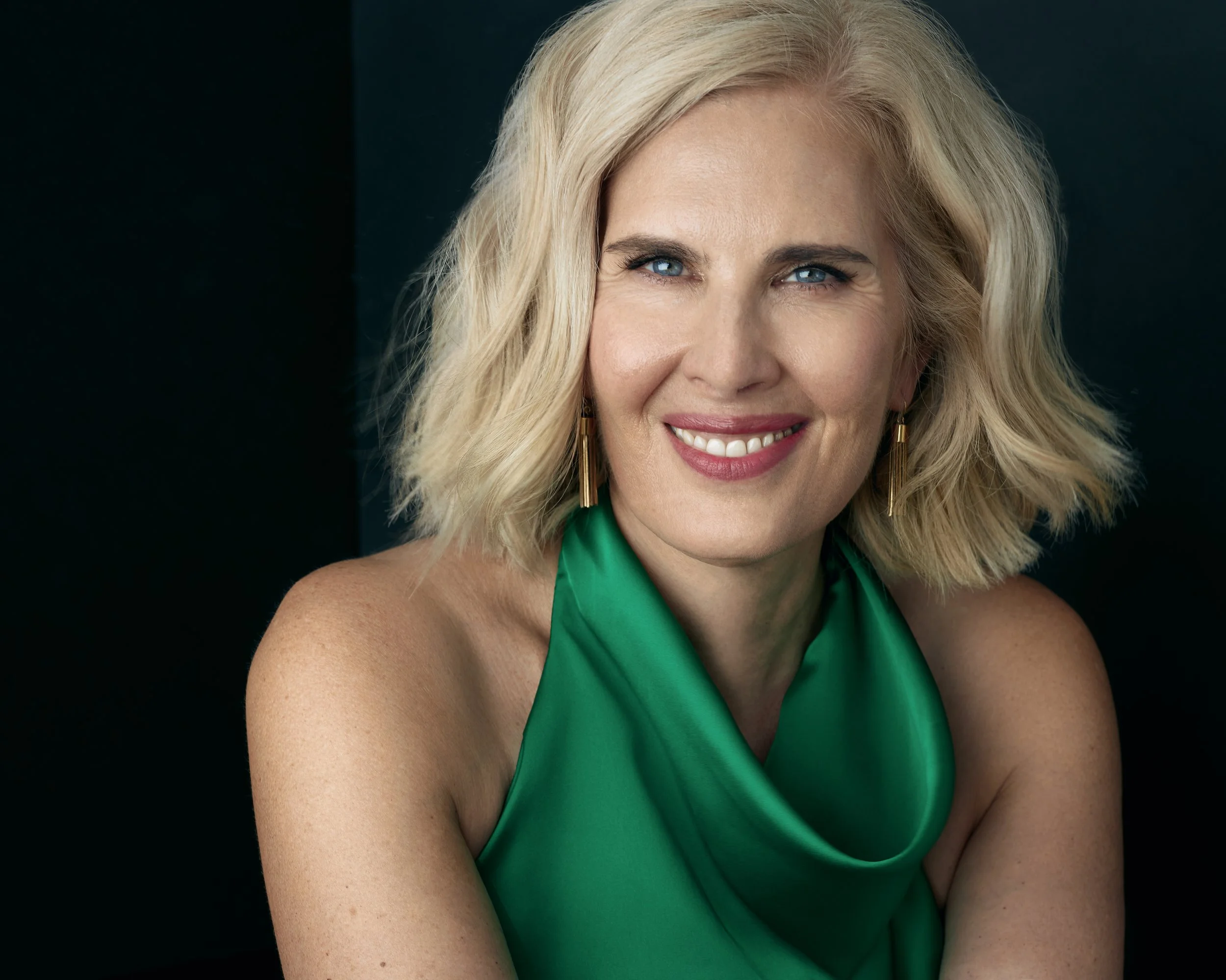 executive-portrait-green-shirt-woman-over-50-nyc.jpg