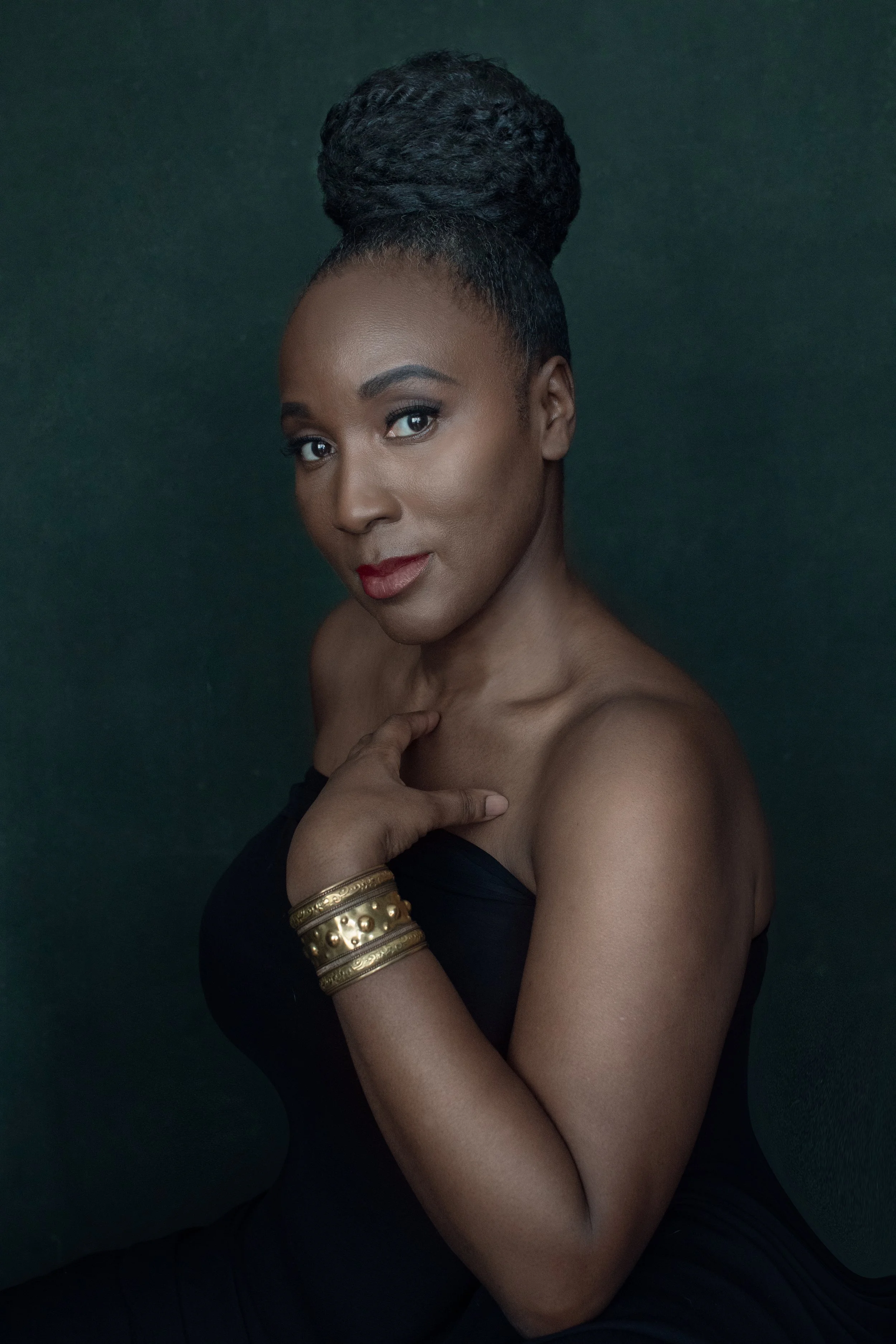 fine-art-portrait-gold-bracelet-nyc.jpg