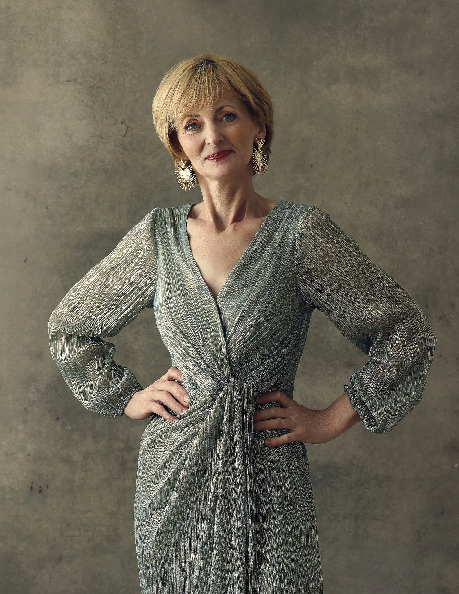 painterly-portrait-woman-over-60-nyc 1.jpg