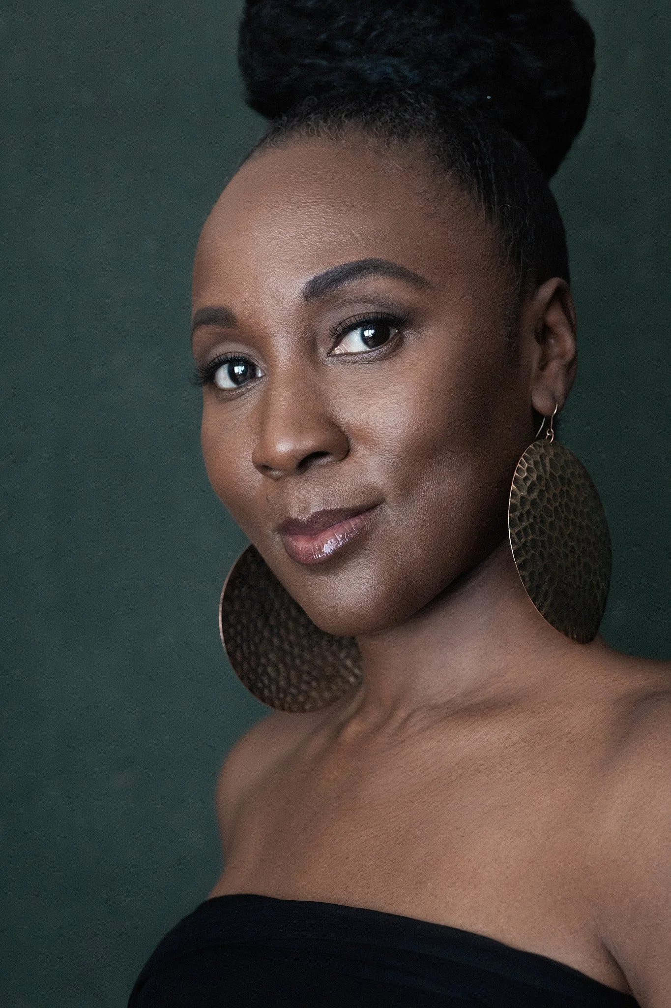 editorial-portrait-gold-earring-close-up-nyc.jpg.jpg