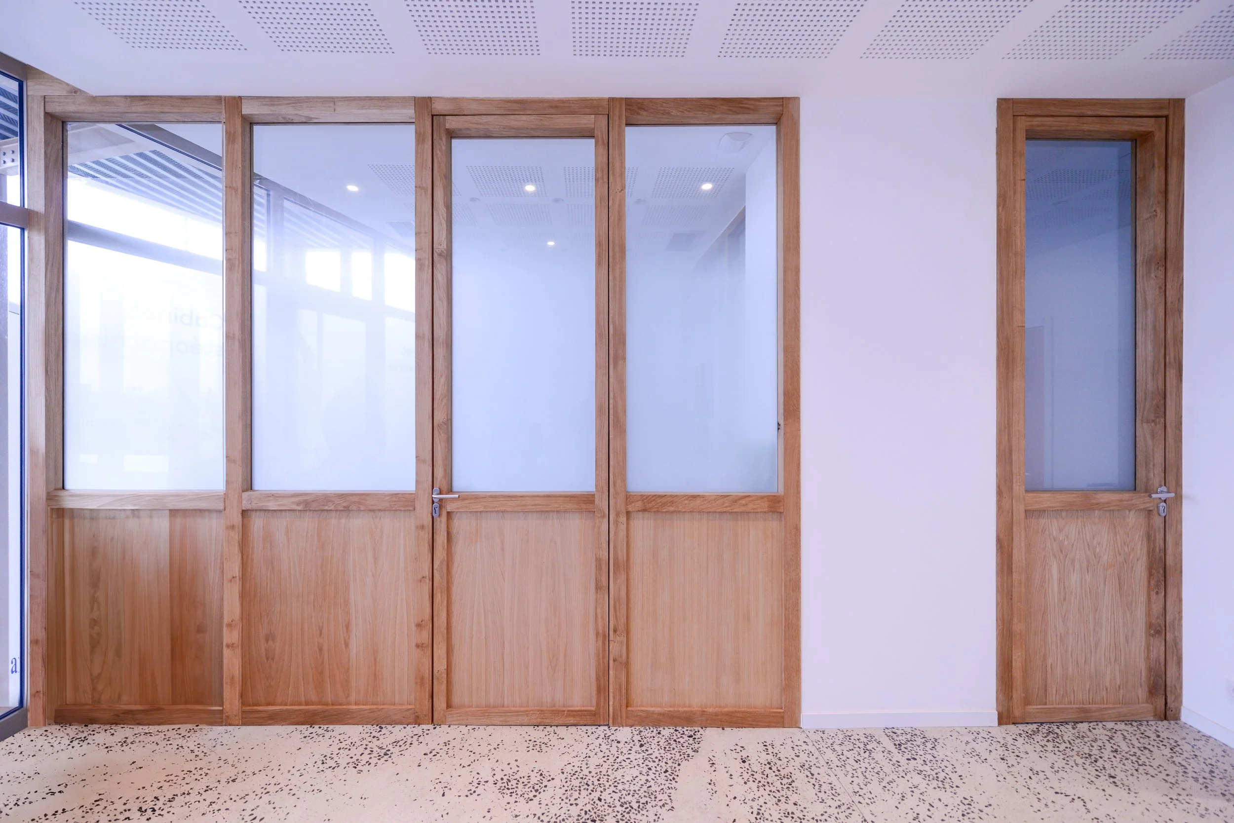 CABINETMEDICAL_08c.jpg
