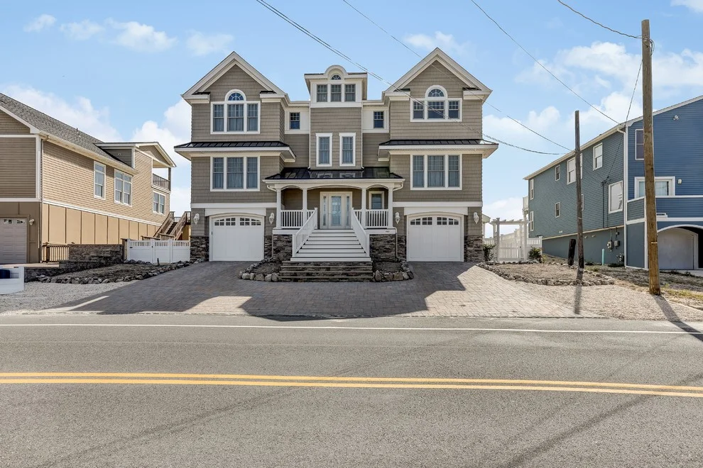 beach-style-exterior.jpg