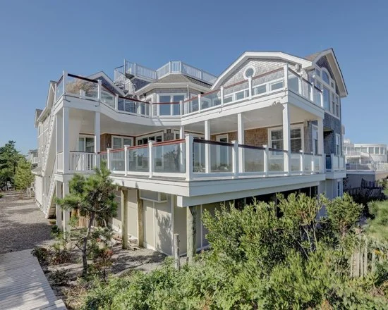 84f1b6870c58a752_2360-w550-h440-b0-p0-q87--beach-style-exterior.jpg