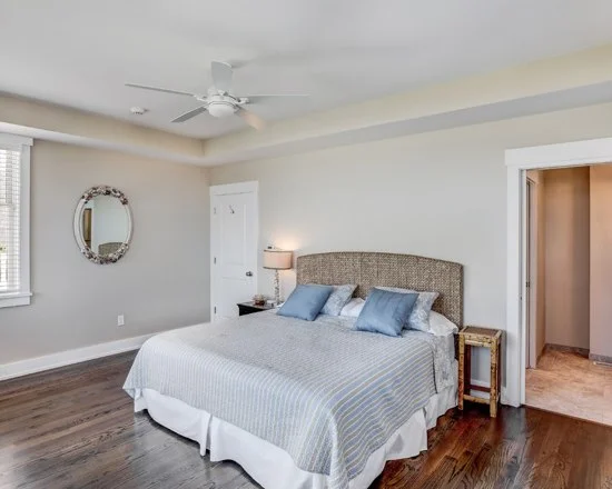 787109430c58a700_3408-w550-h440-b0-p0-q87--beach-style-bedroom.jpg