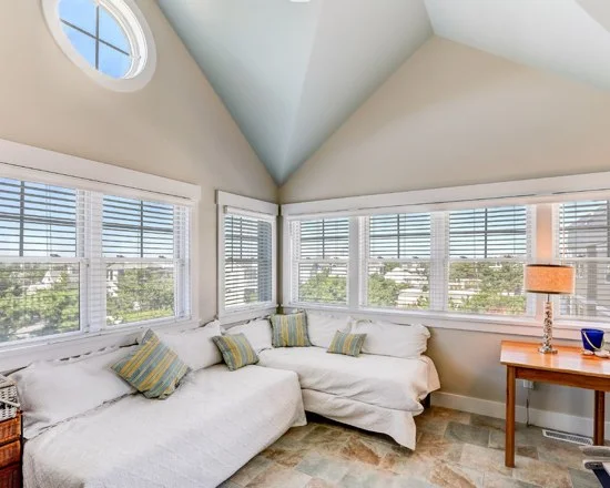 ae910f670c58a6ae_2360-w550-h440-b0-p0-q87--beach-style-family-room.jpg