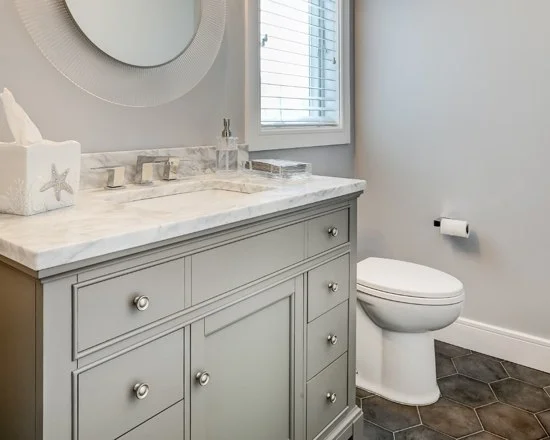 5f112da60a3d269a_4775-w550-h440-b0-p0-q87--bathroom.jpg