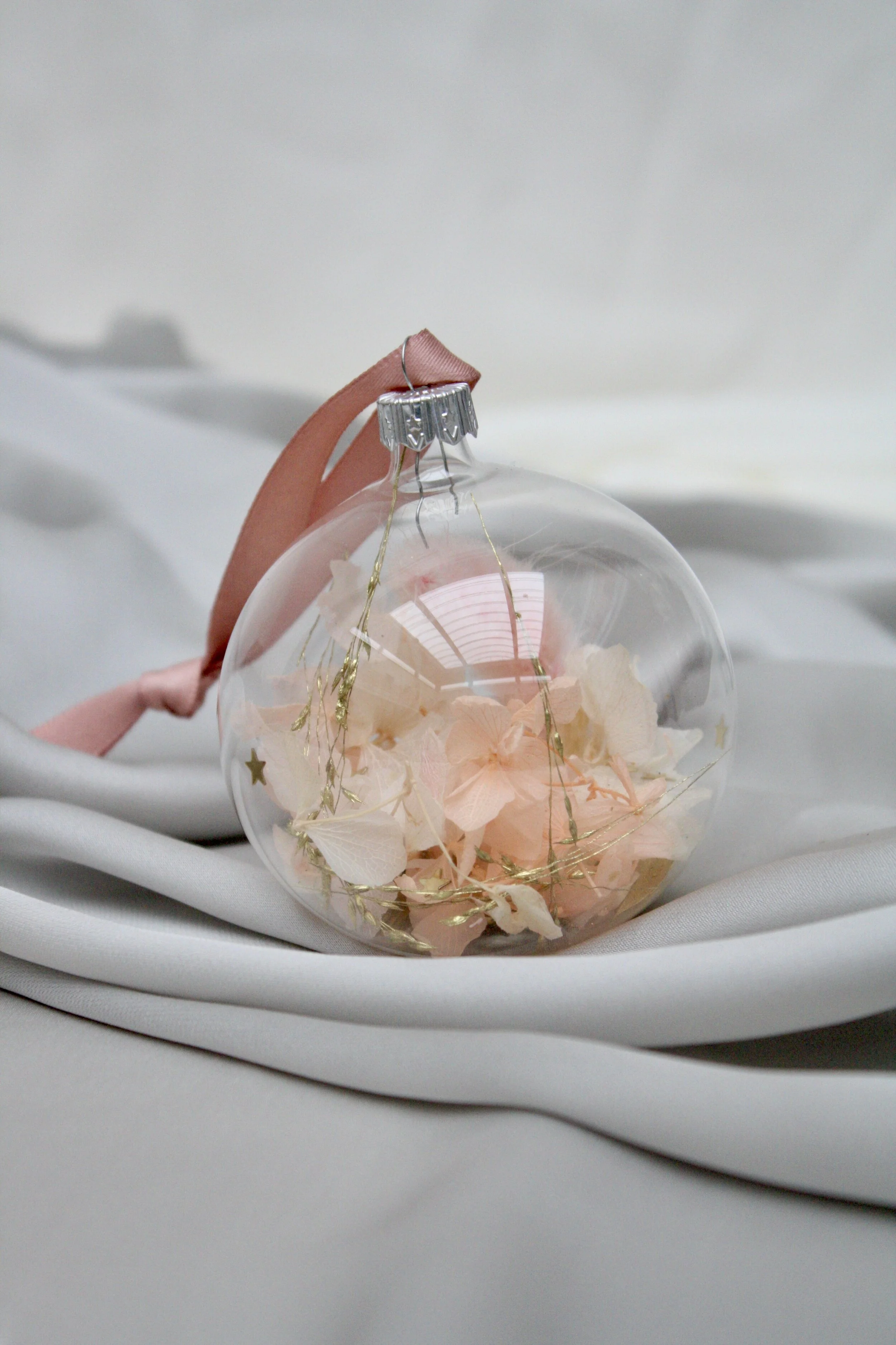 Boules de noël fleuries