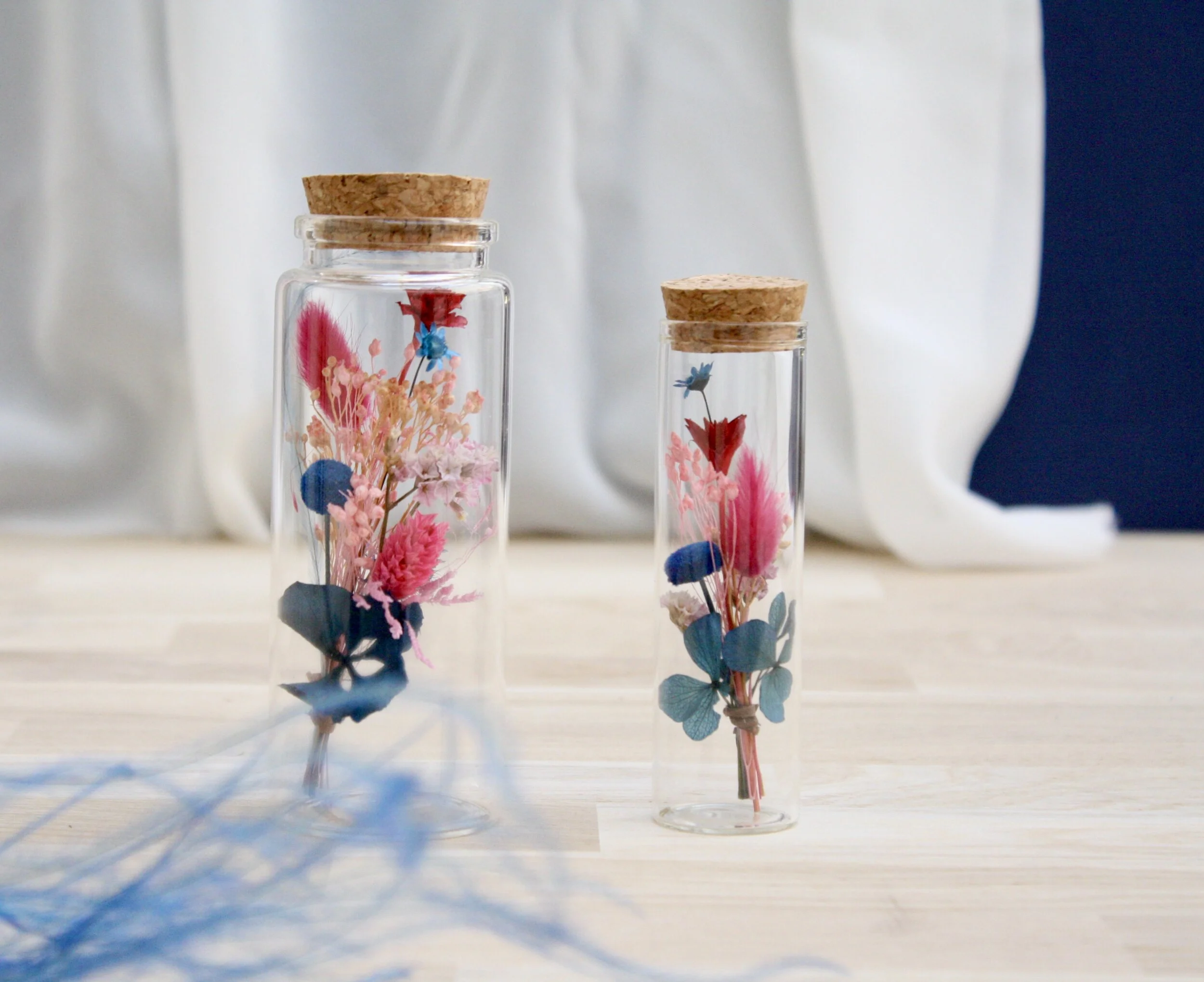 Fiole de fleurs Cosmos