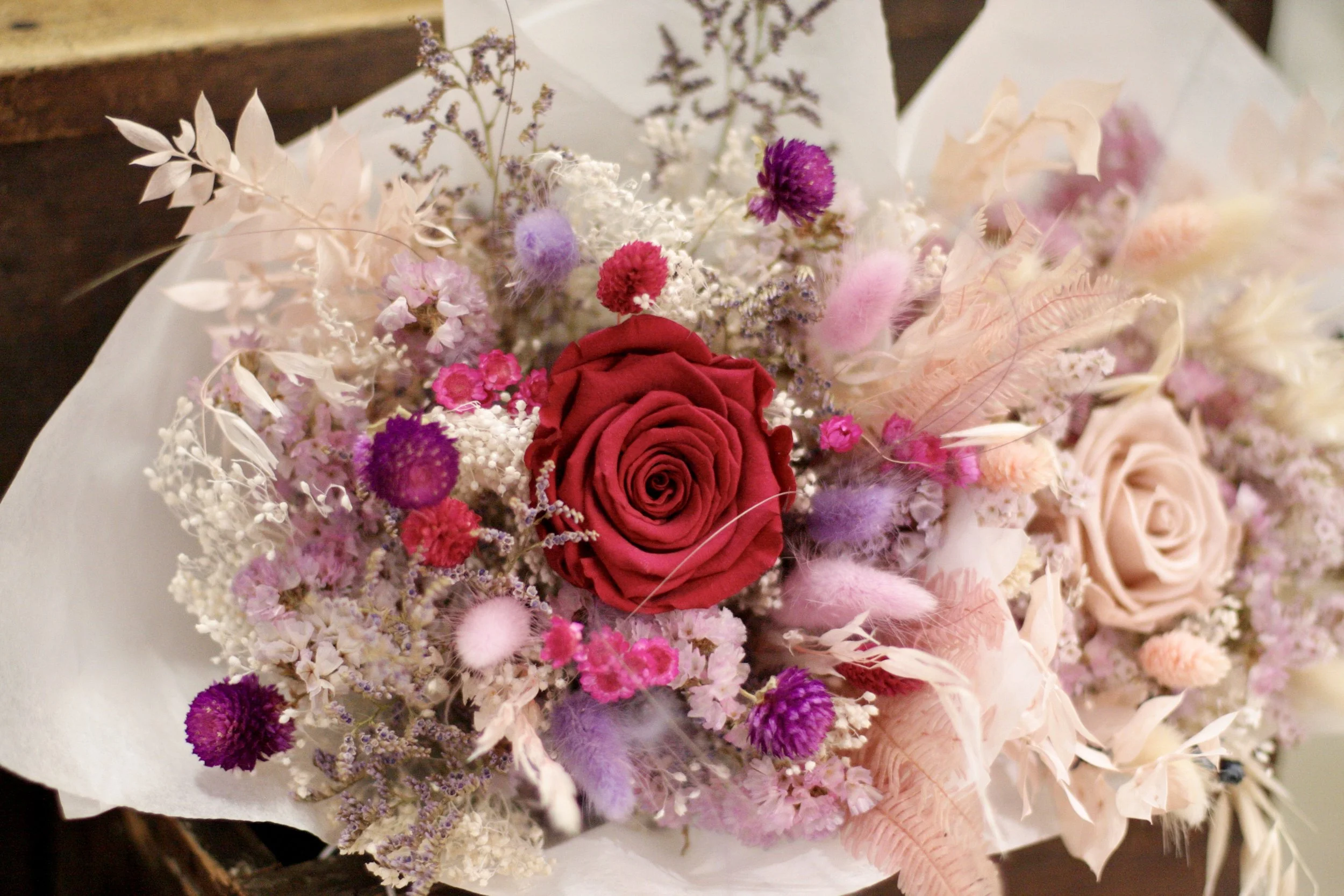 Bouquet avec sa rose éternelle