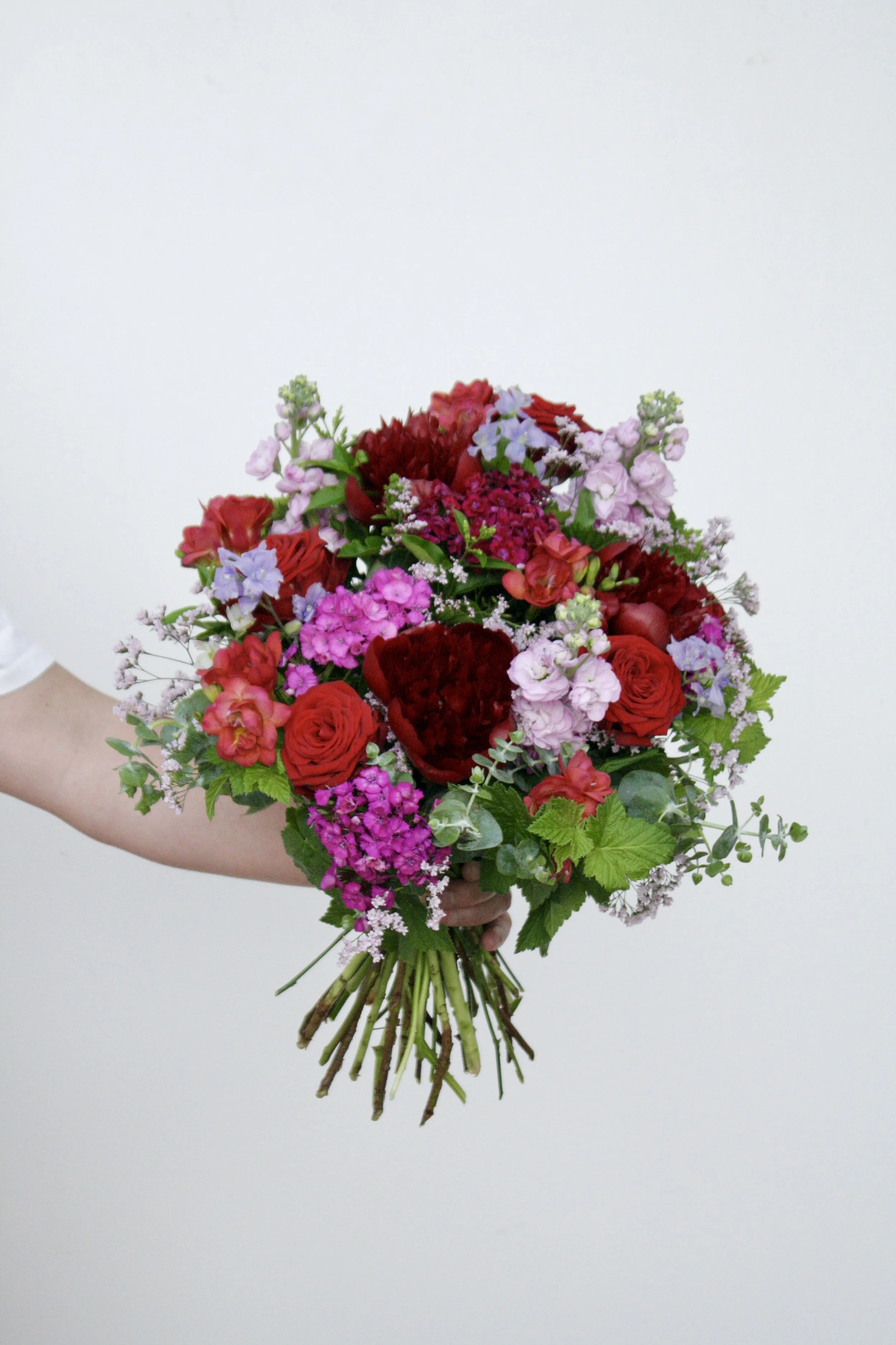 bouquet amour fête des mères livraison rouge pivoines roses