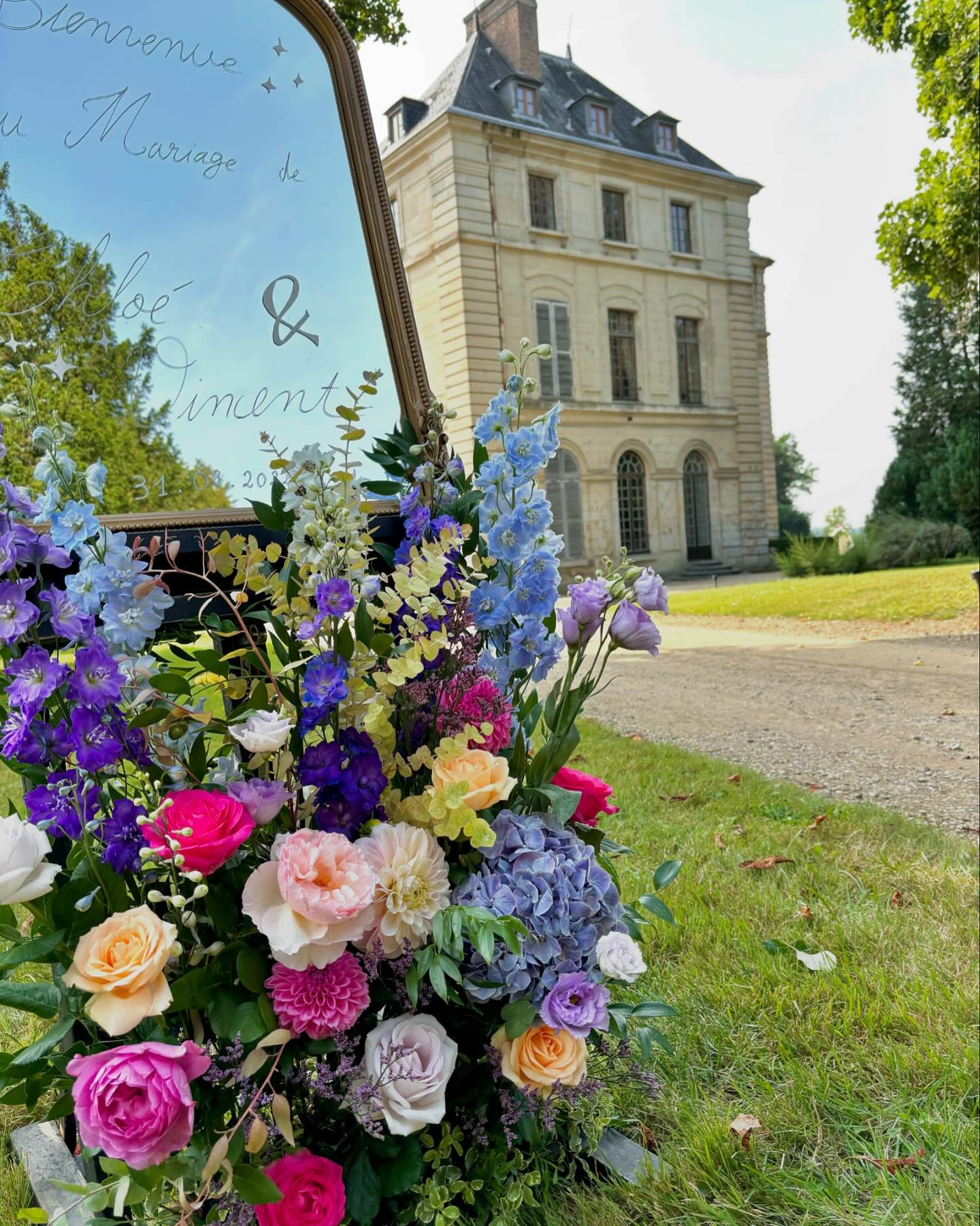 Mariage de C et V 

C&rsquo;&eacute;tait un grand plaisir de r&eacute;aliser la d&eacute;coration florale pour ce couple magnifique et adorable. La seule demande c&rsquo;&eacute;tait d&rsquo;avoir &ldquo;une explosion de couleur&rdquo; ! 

Par cons&e