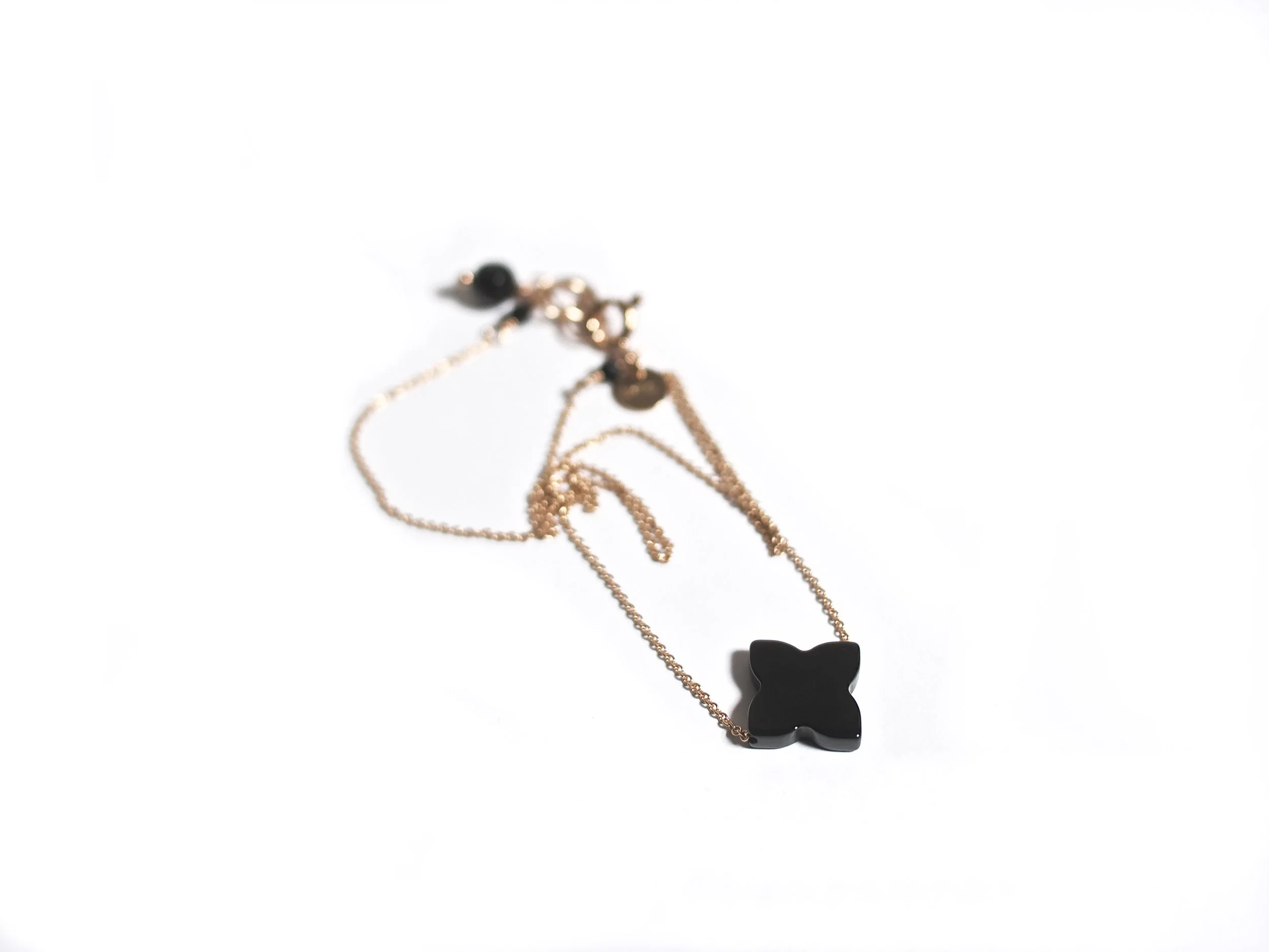 lyto_collier_asdetrefle_onyx_noir_2.jpg