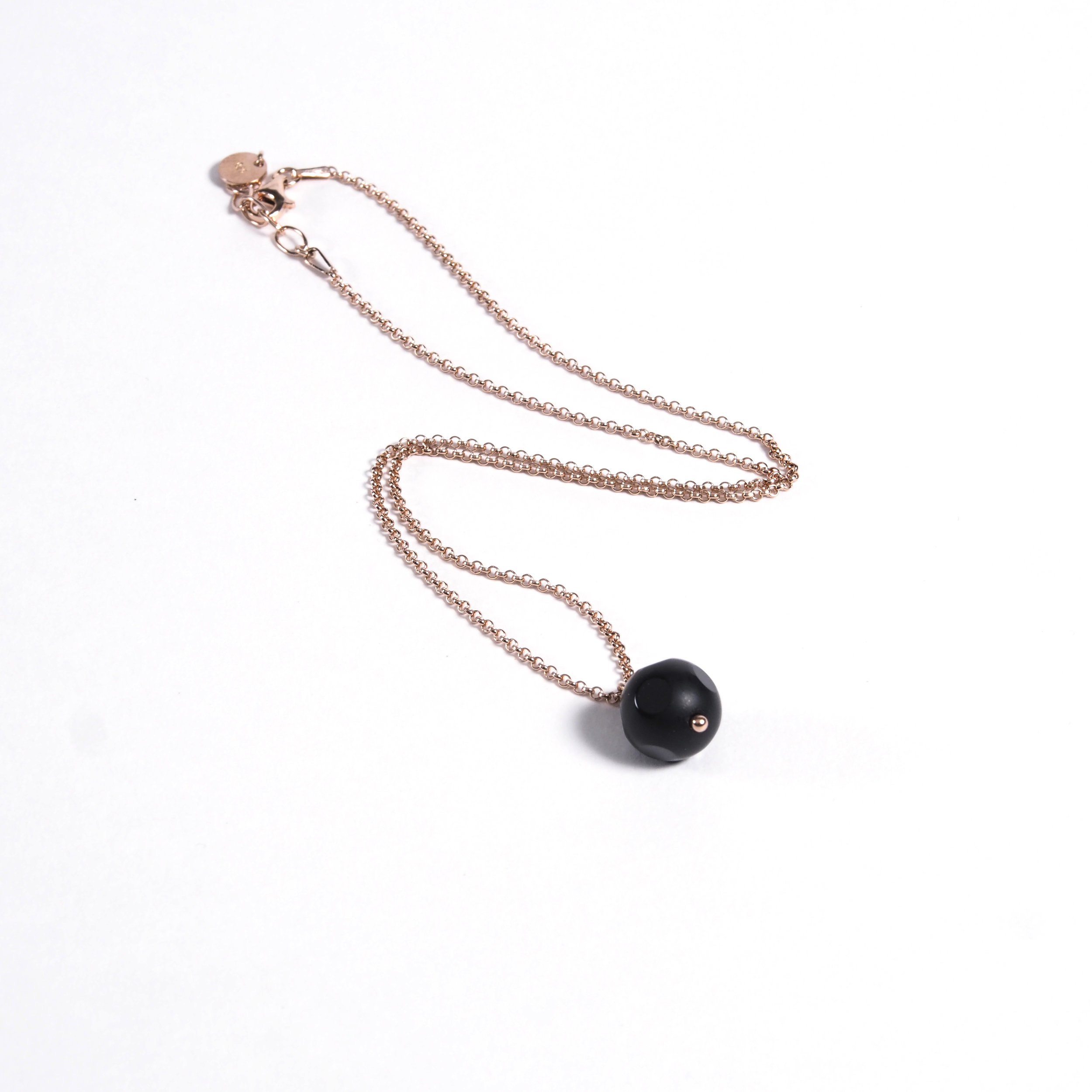 lyto_collier_bee_onyx_noir_3.jpg