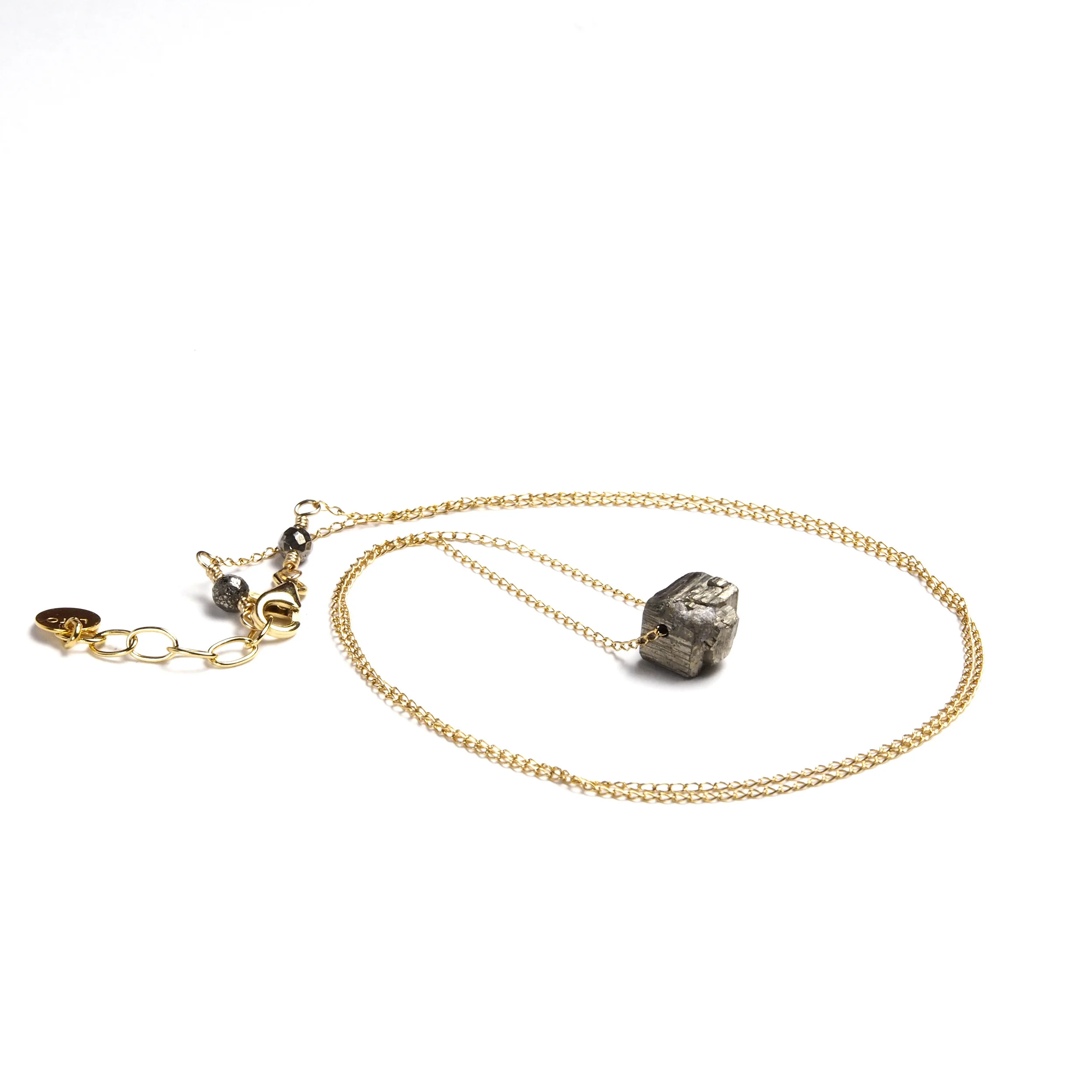 lyto_collier_fire_pyritebrute_gris_1.jpg