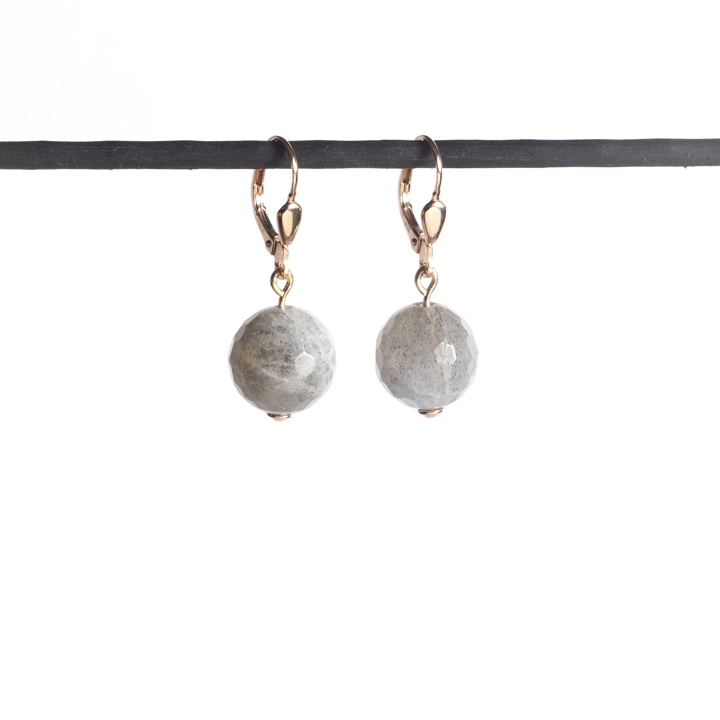 lyto_dormeuses_eclat_labradorite_2.jpg