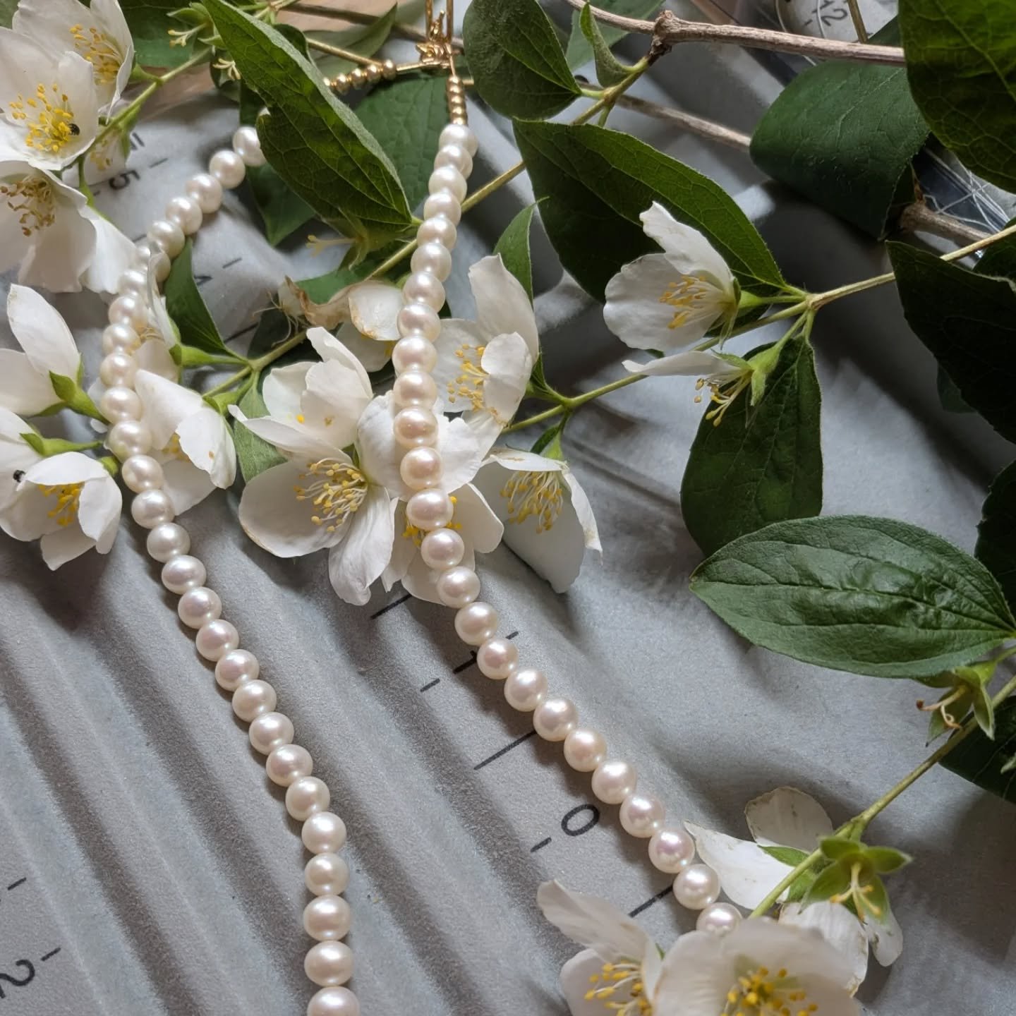 🪷L&rsquo;excellence pour votre grand jour 
Derri&egrave;re chaque bijou de Mari&eacute;e 👰🏼 chez LYTO, il y a une promesse : 
celle de sublimer votre histoire avec une pi&egrave;ce unique, cr&eacute;&eacute;e sur mesure pour s'accorder parfaitemen