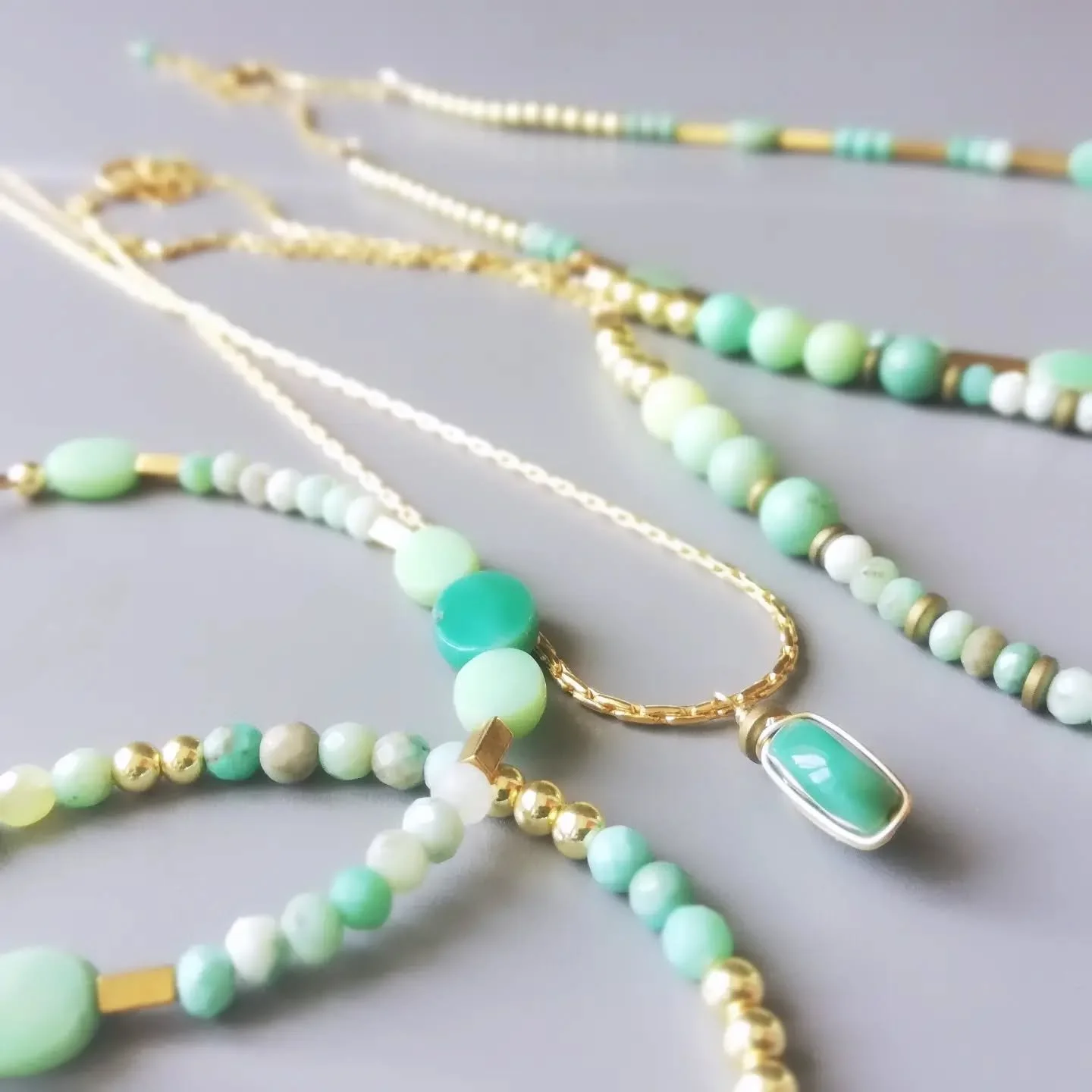 ​✨ C&eacute;l&eacute;brons le Vert : Vibration du C&oelig;ur et Renouveau 💚

​Le vert est bien plus qu'une simple couleur chez LYTO. C'est le souffle de la Nature incarn&eacute;e, l'&eacute;nergie du renouveau et la vibration apaisante du chakra du 
