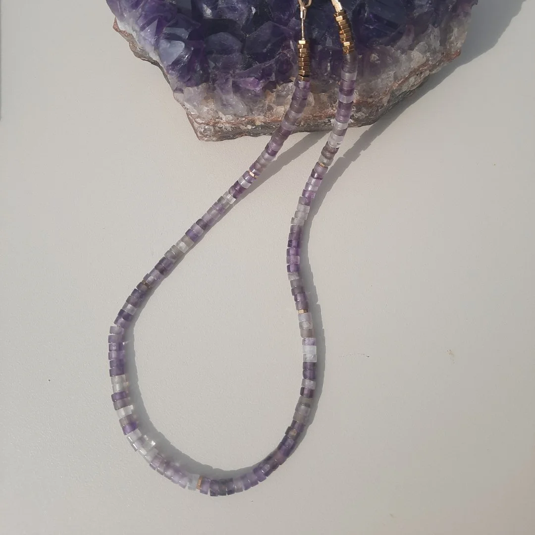 COLLIER ANIMA Ras-de-cou en Améthyste style Heishi