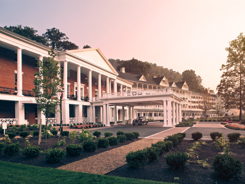 Omni-Bedford-Springs-Ext.jpg